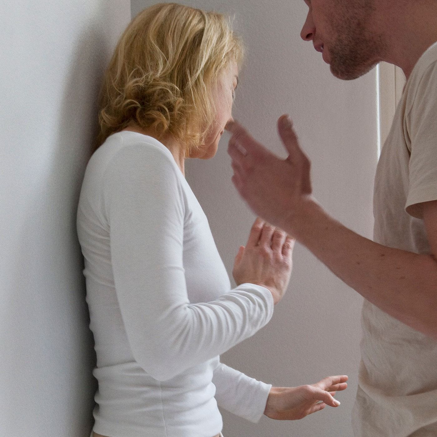 „Ihre Angst spielt hier keine Rolle“ – Wie Familiengerichte Gewaltschutz aushebeln
