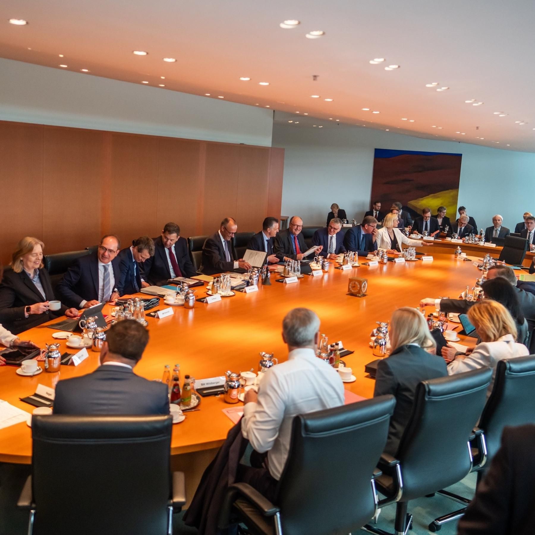 Kabinett bringt Haushalt auf den Weg