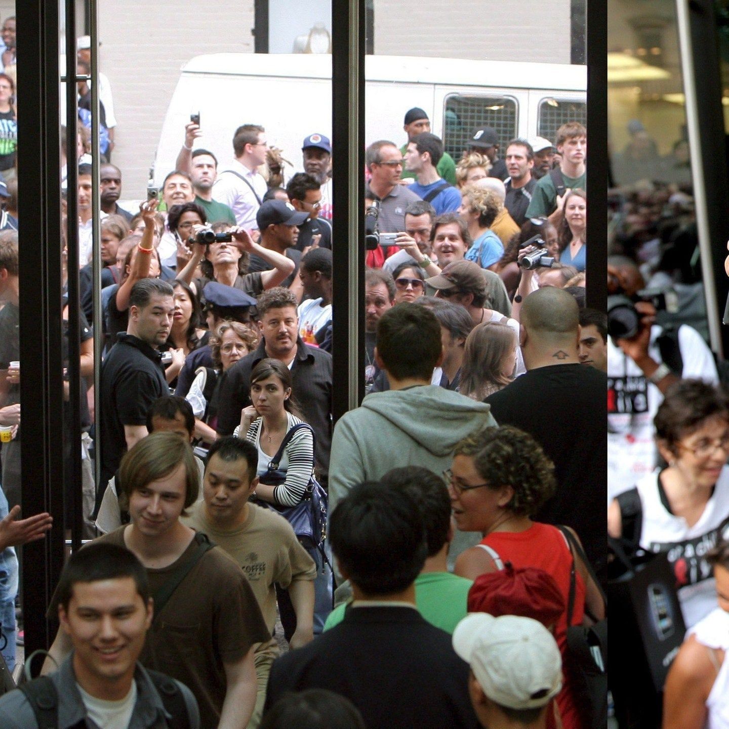 Verkaufstart für das iPhone | 29.6.2007