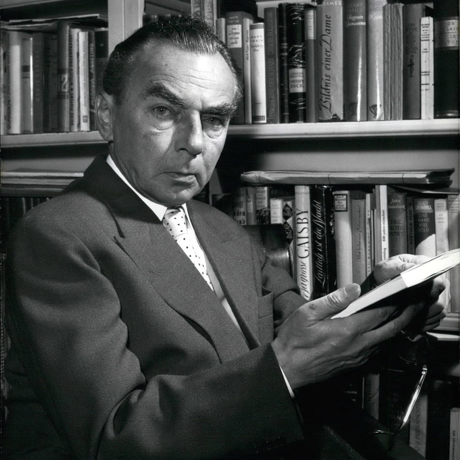 Erich Kästner: "Seit Bücher geschrieben werden, werden Bücher verbrannt" | 10.5.1958