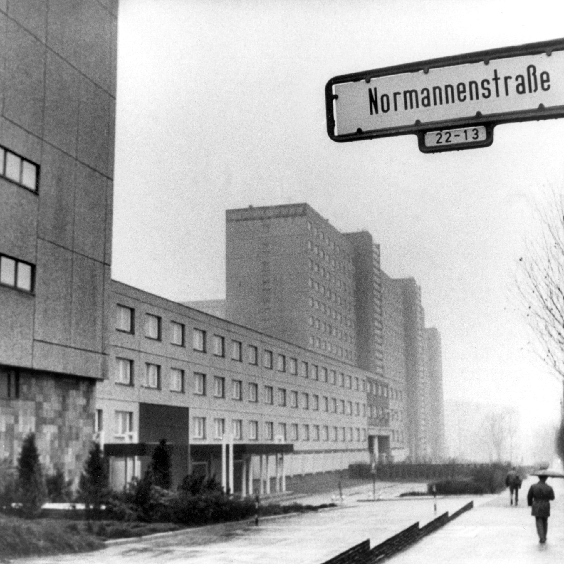 Vermeintlicher Stasi-Mitarbeiter berichtet von Aktenvernichtung | 4.12.1989
