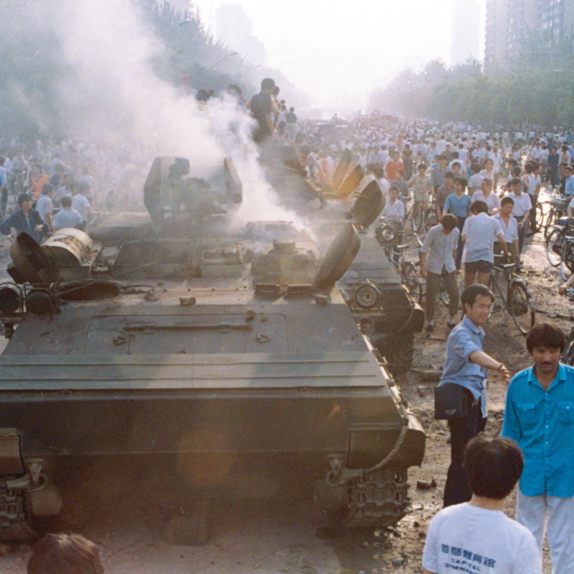Massaker auf dem "Platz des Himmlischen Friedens" – Chinas Regierung schlägt Proteste nieder | 3. bis 5.6.1989