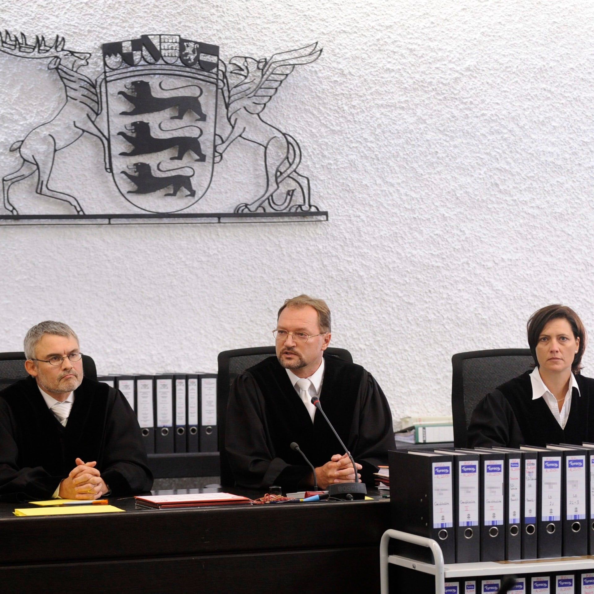 Der Prozess gegen den Vater des Amokschützen von Winnenden beginnt | 16.9.2010