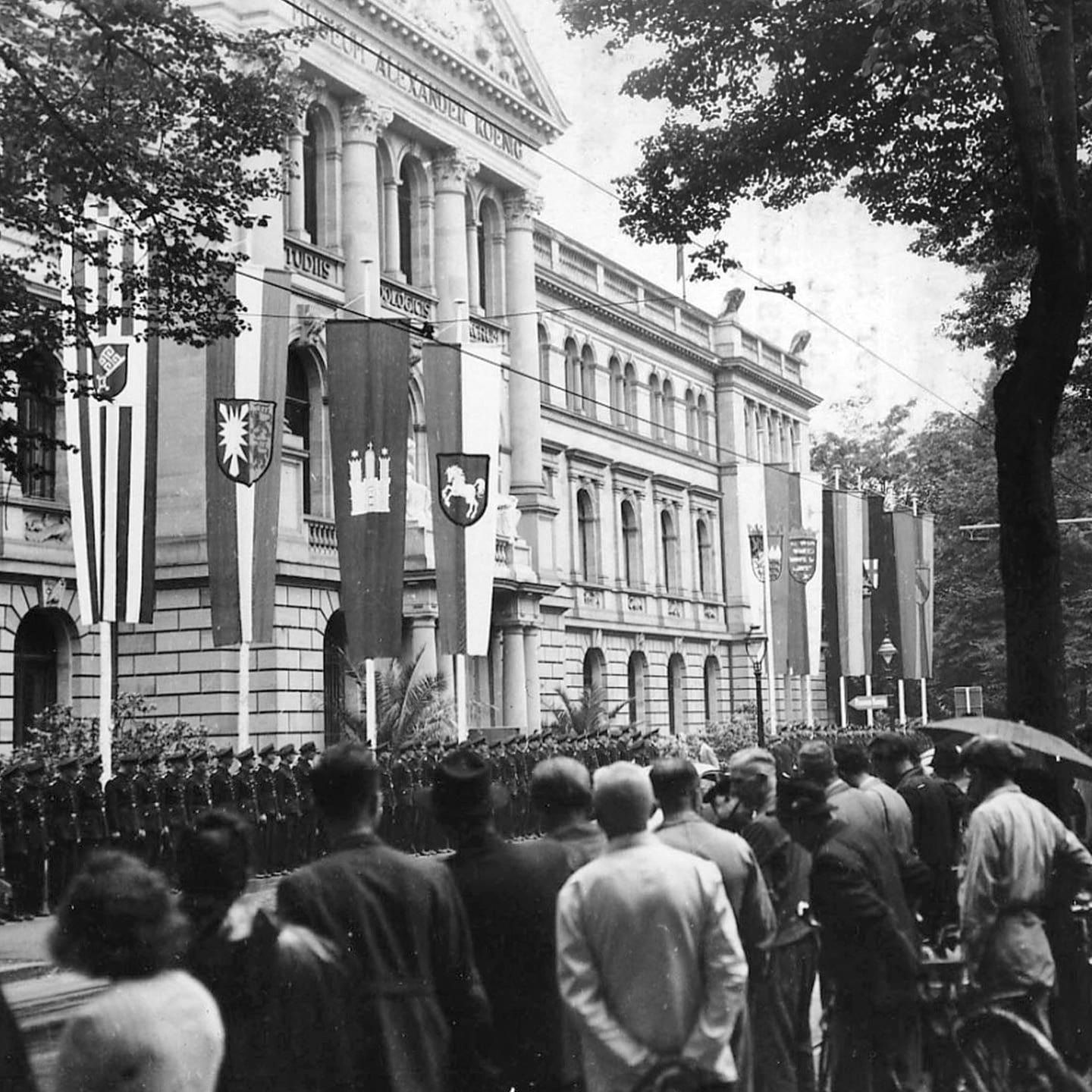 Vorbereitungen für Parlamentarischen Rat – Reportage aus Museum Koenig in Bonn | 25.8.1948