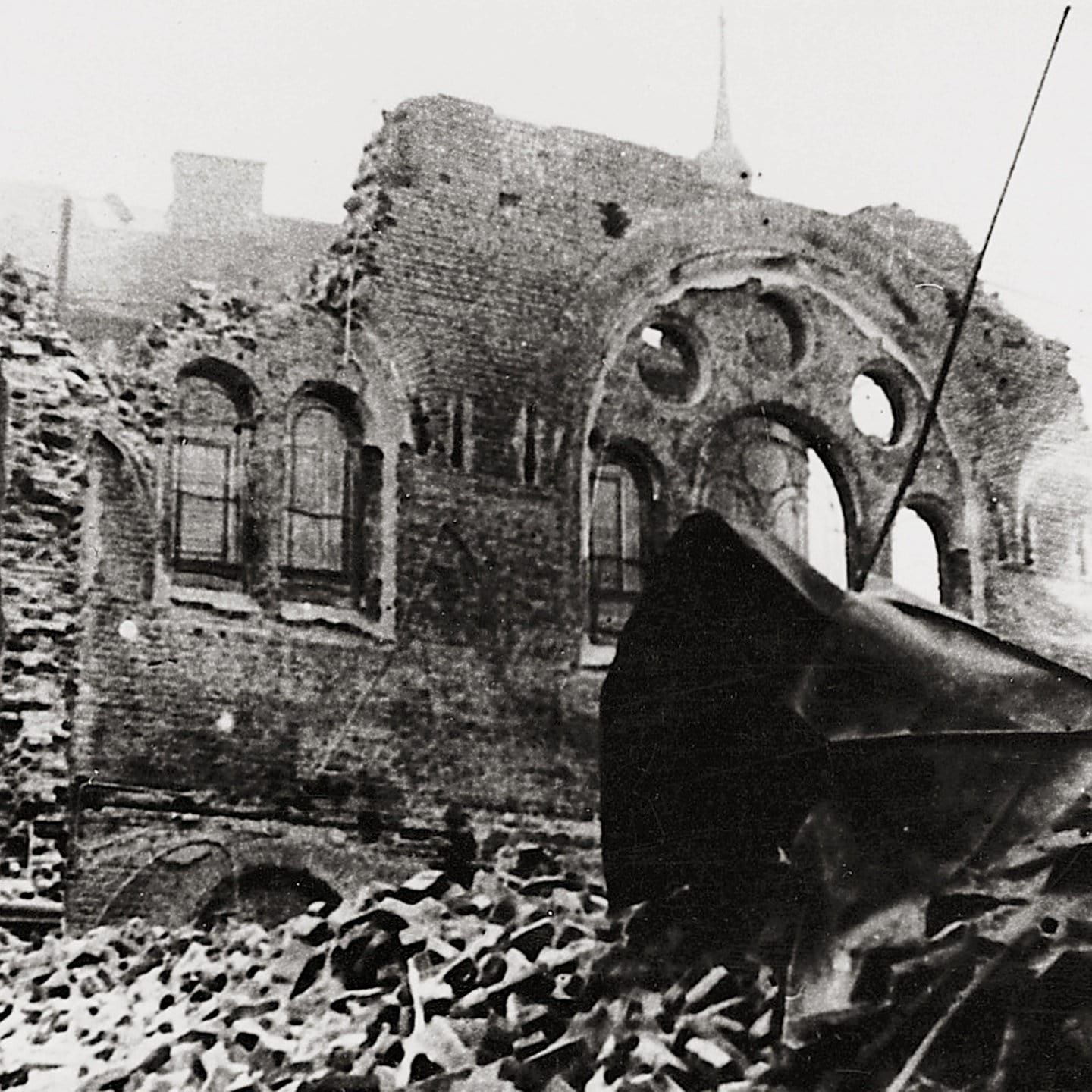 Reportage aus der zerstörten Synagoge in Wien nach der Reichspogromnacht | 10.11.1938