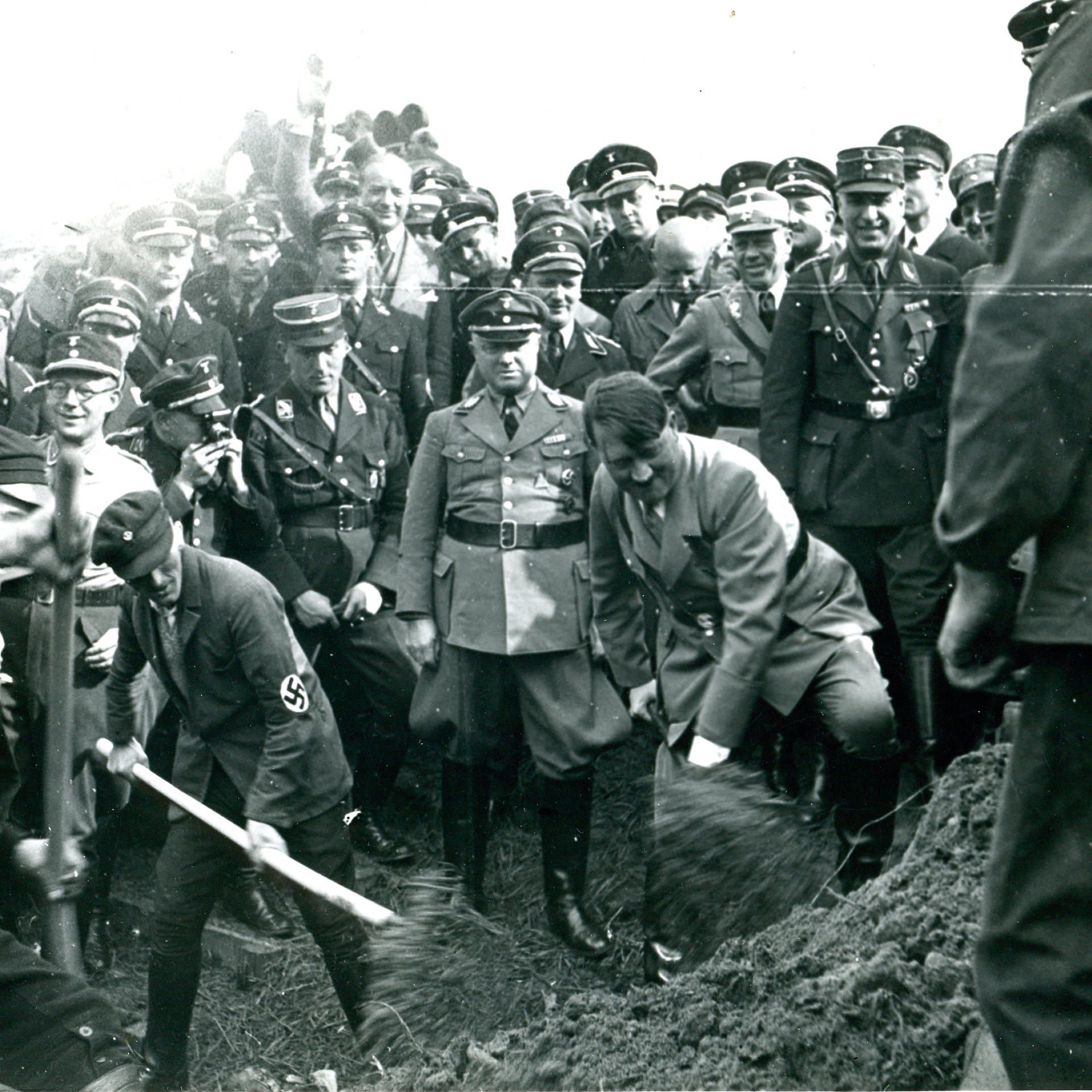 Hitlers erste Reichsautobahn: Spatenstich bei Frankfurt am Main | 23.9.1933