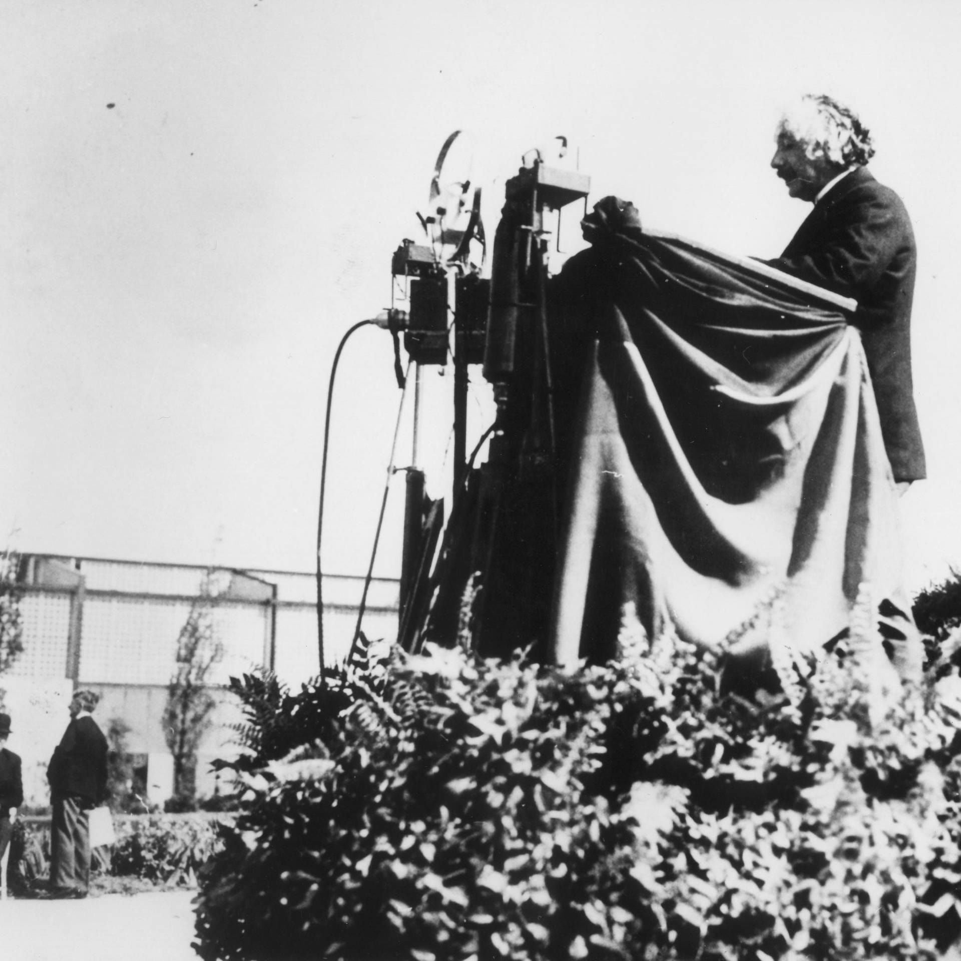 Albert Einstein: Völkerversöhnung als große Chance des Rundfunks | 22.8.1930