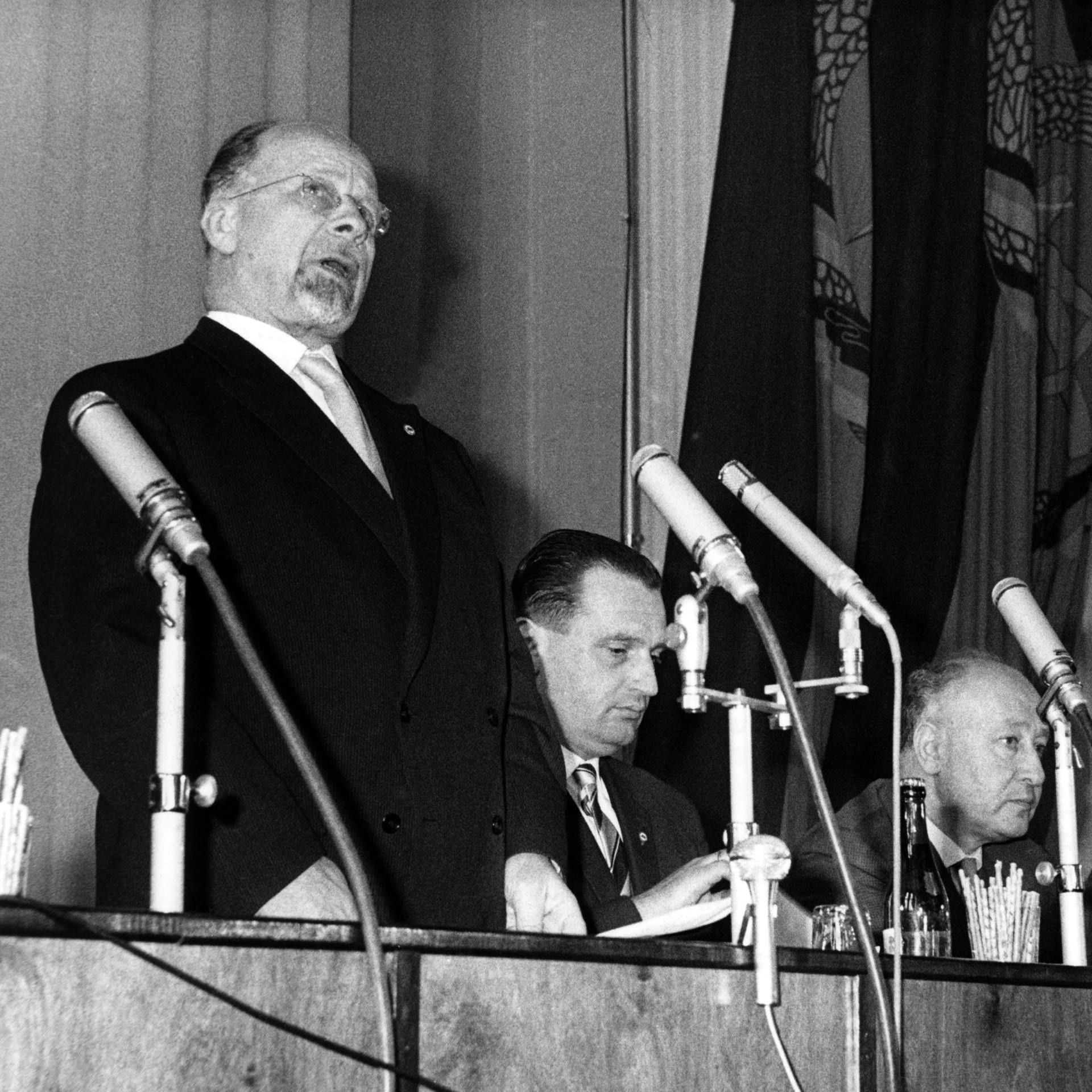 Walter Ulbricht: "Niemand hat die Absicht, eine Mauer zu errichten" | 15.6.1961