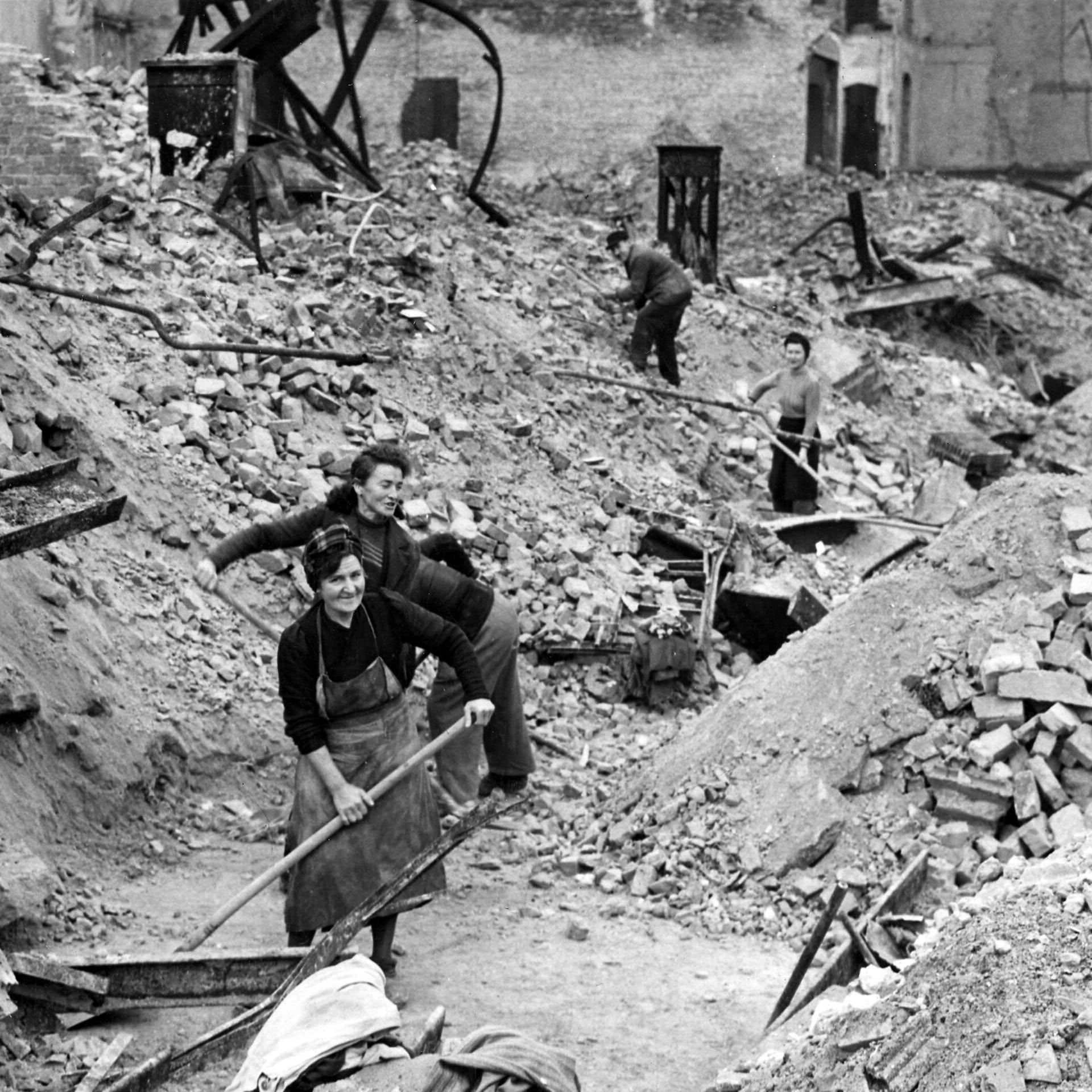 Reportage über Trümmerfrauen in Berlin | 21.6.1947