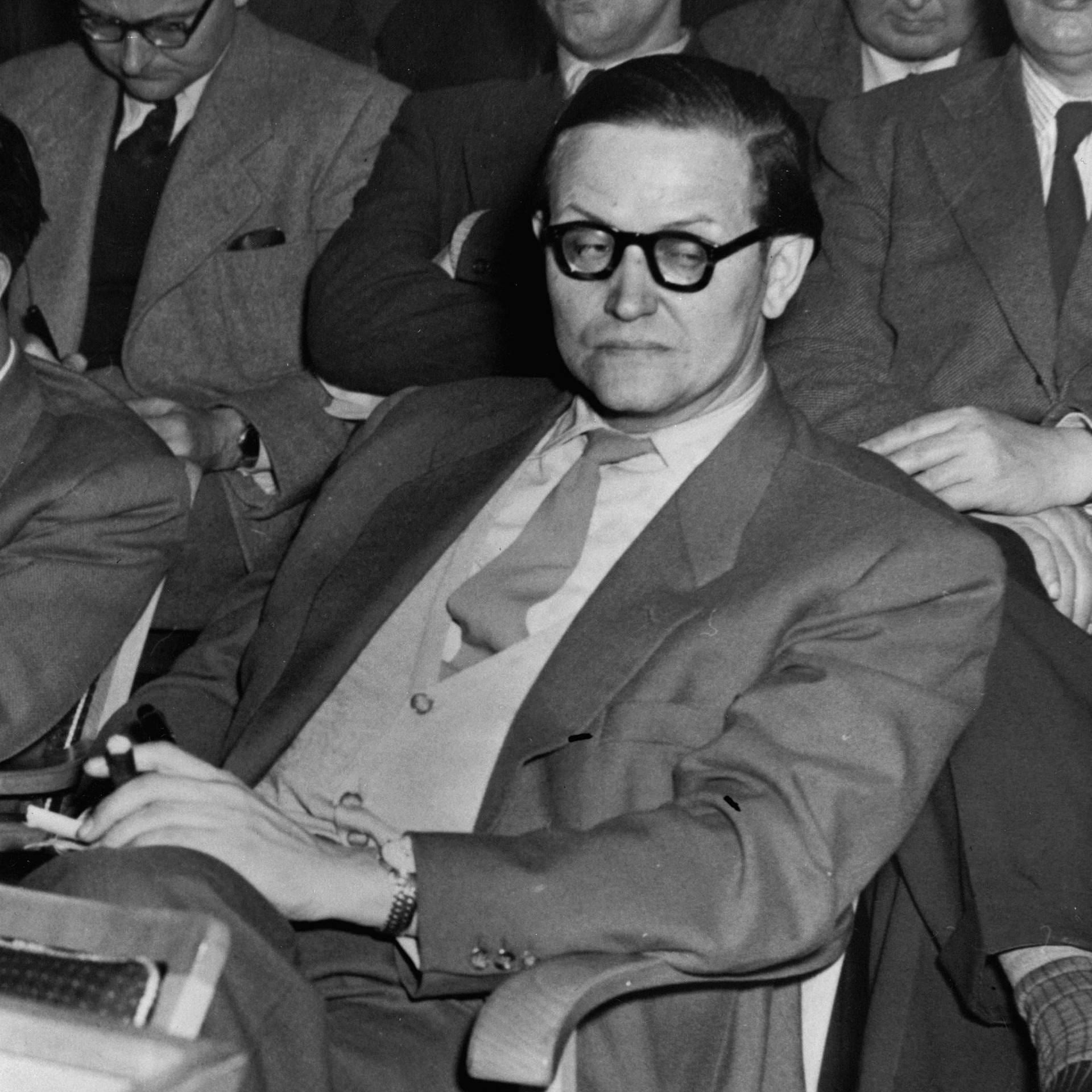 Gründung der DDR: Karl-Eduard von Schnitzler kommentiert | 7.10.1949