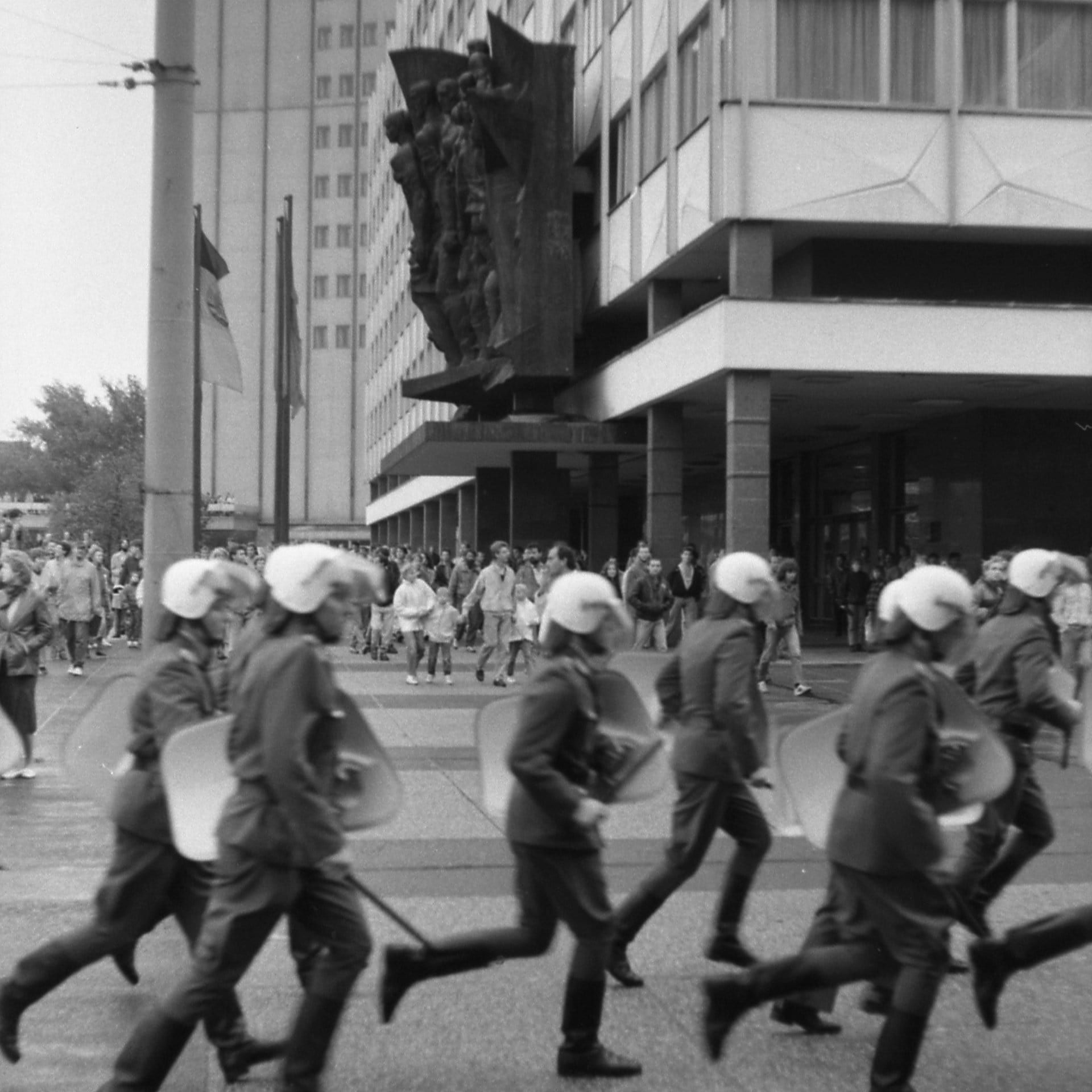 DDR-Polizeifunk während Montags-Demonstration | Spätsommer 1989