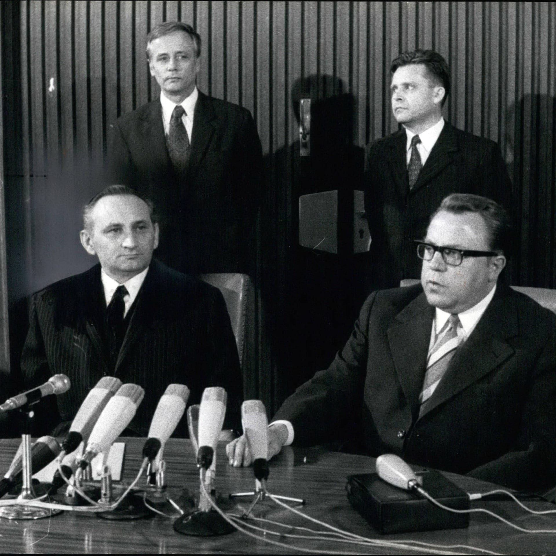 Verwandtenbesuche einfacher – Erster Staatsvertrag zwischen DDR und Bundesrepublik | 26.4.1972