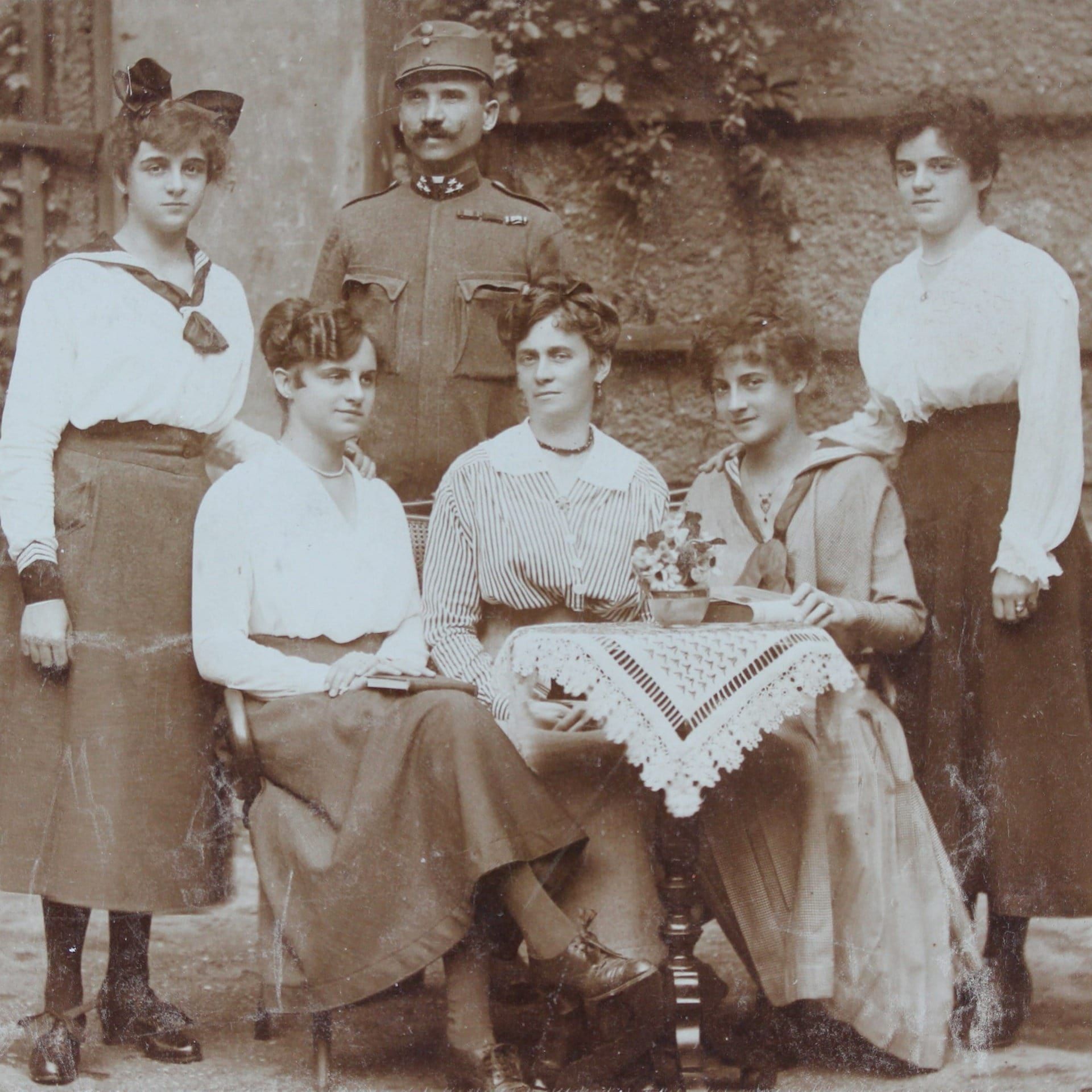 Erster Weltkrieg: Ein Soldat nimmt Abschied von seiner Familie | 3.8.1914