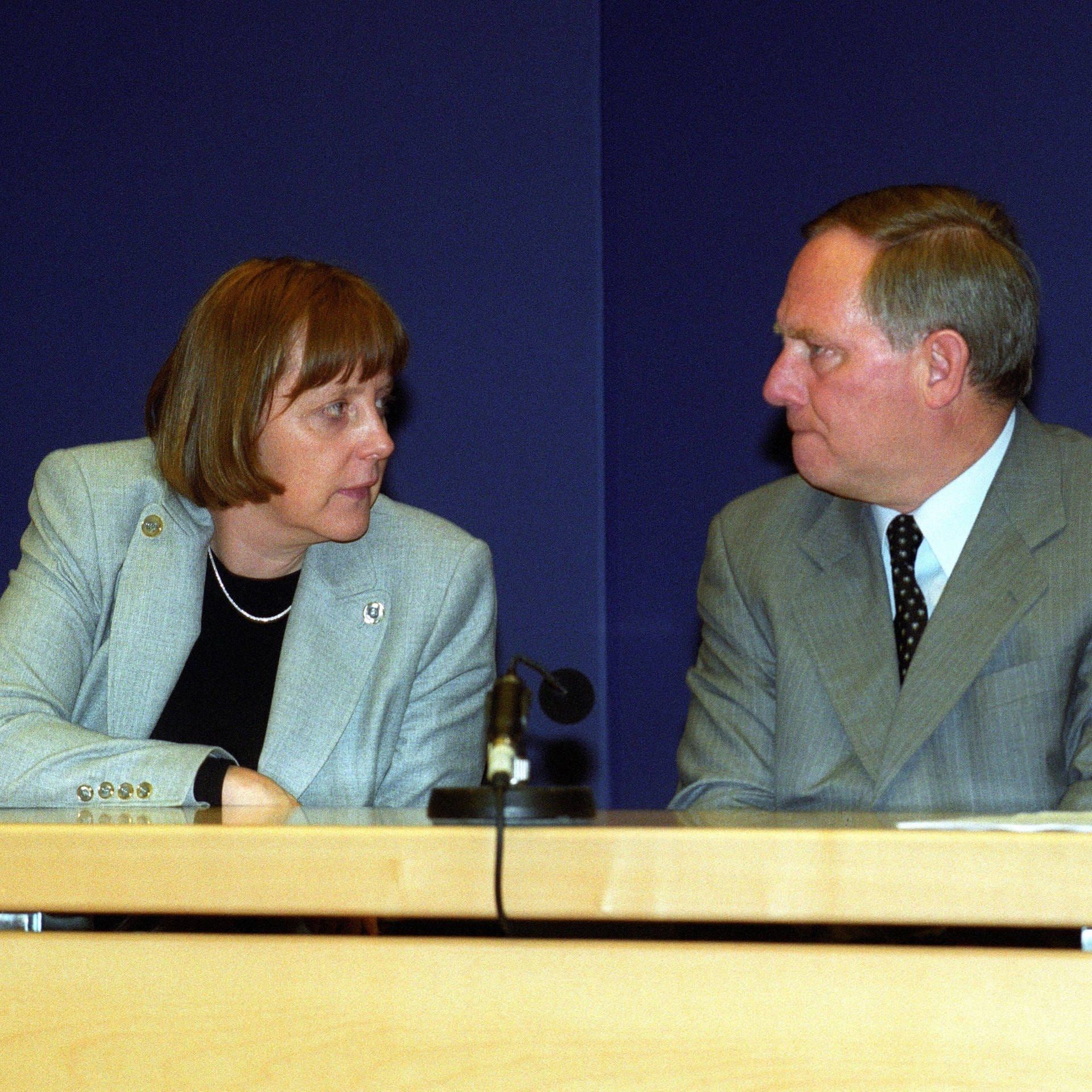 Wolfgang Schäuble: Angela Merkel soll CDU-Chefin werden | 20.3.2000