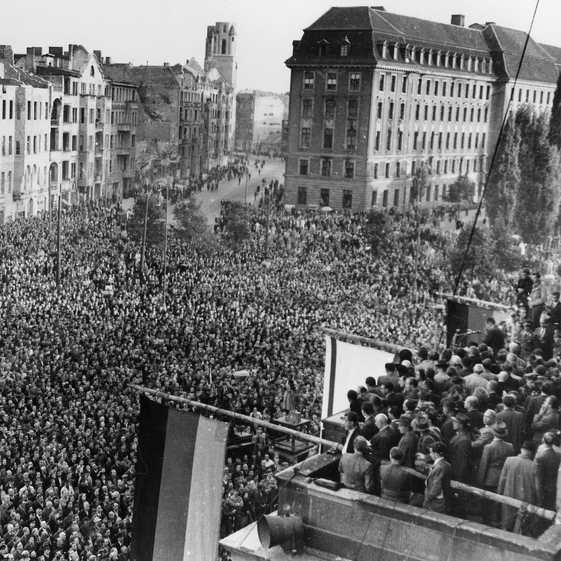 Berliner protestieren gegen Gründung der DDR | 8.10.1949