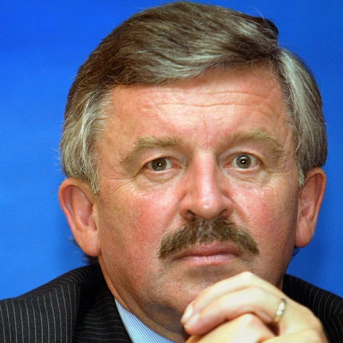 FDP-Politiker Jürgen Möllemann stirbt bei Fallschirmabsturz – Suizid oder Unfall? | 5.6.2003