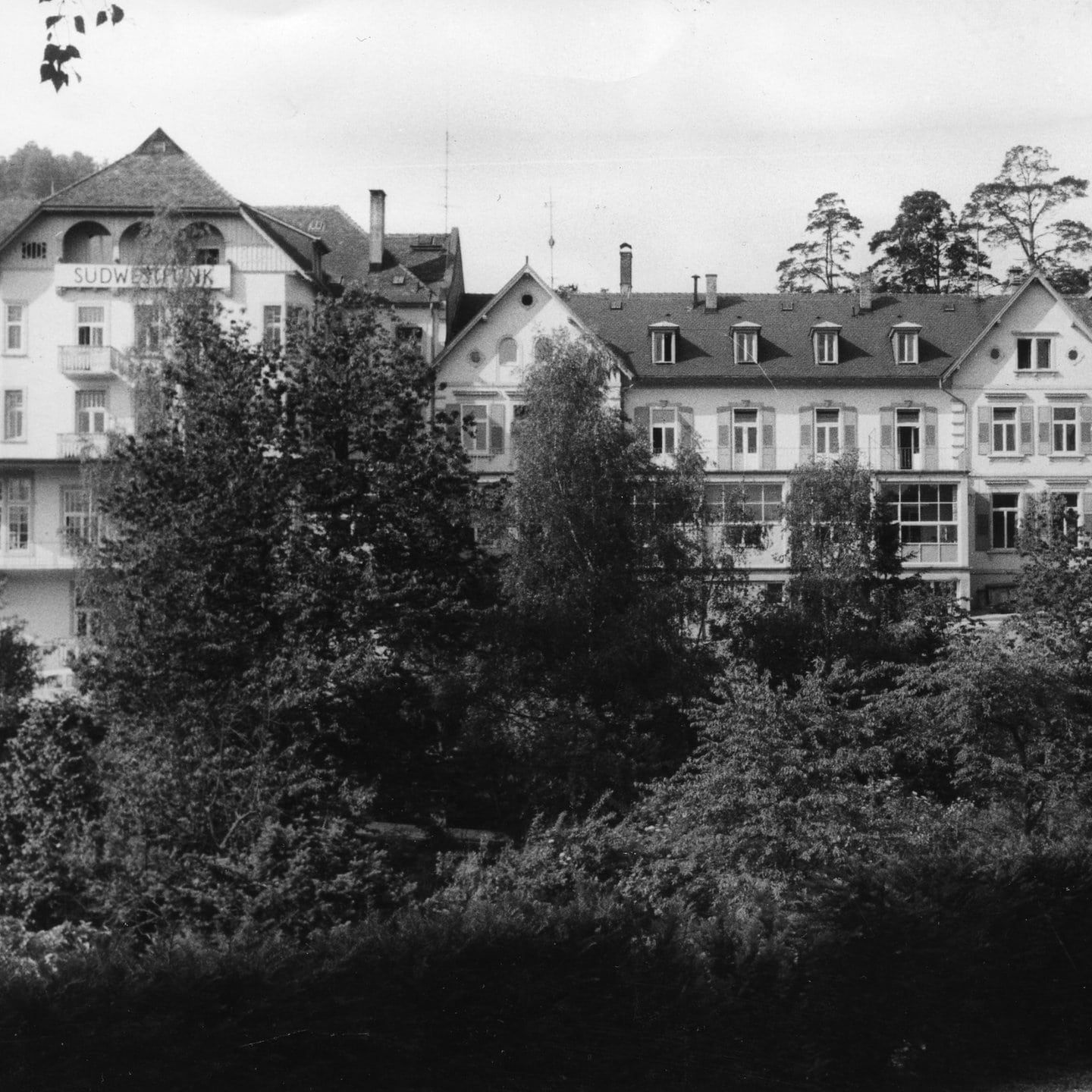 Die ersten SWF-Nachrichten: Ausgangsbeschränkungen und Lebensmittelknappheit | 31.3.1946