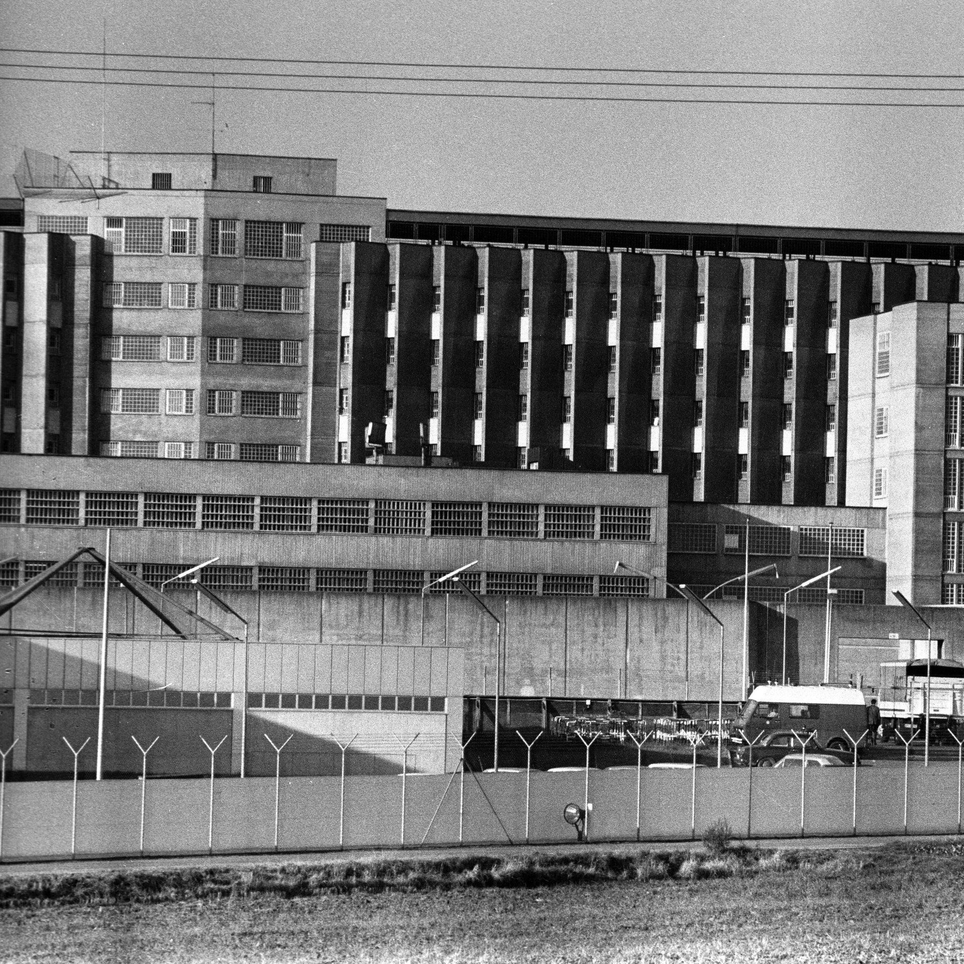 Ende des Geiseldramas in Mogadischu – Selbstmorde in Stammheim | 18.10.1977 | RAF