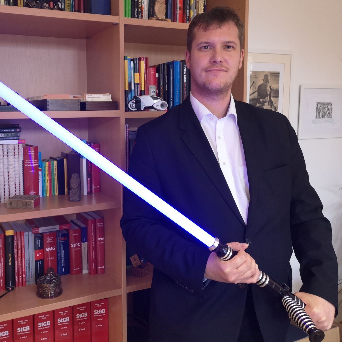 Er ist Rechtsanwalt und Jediritter