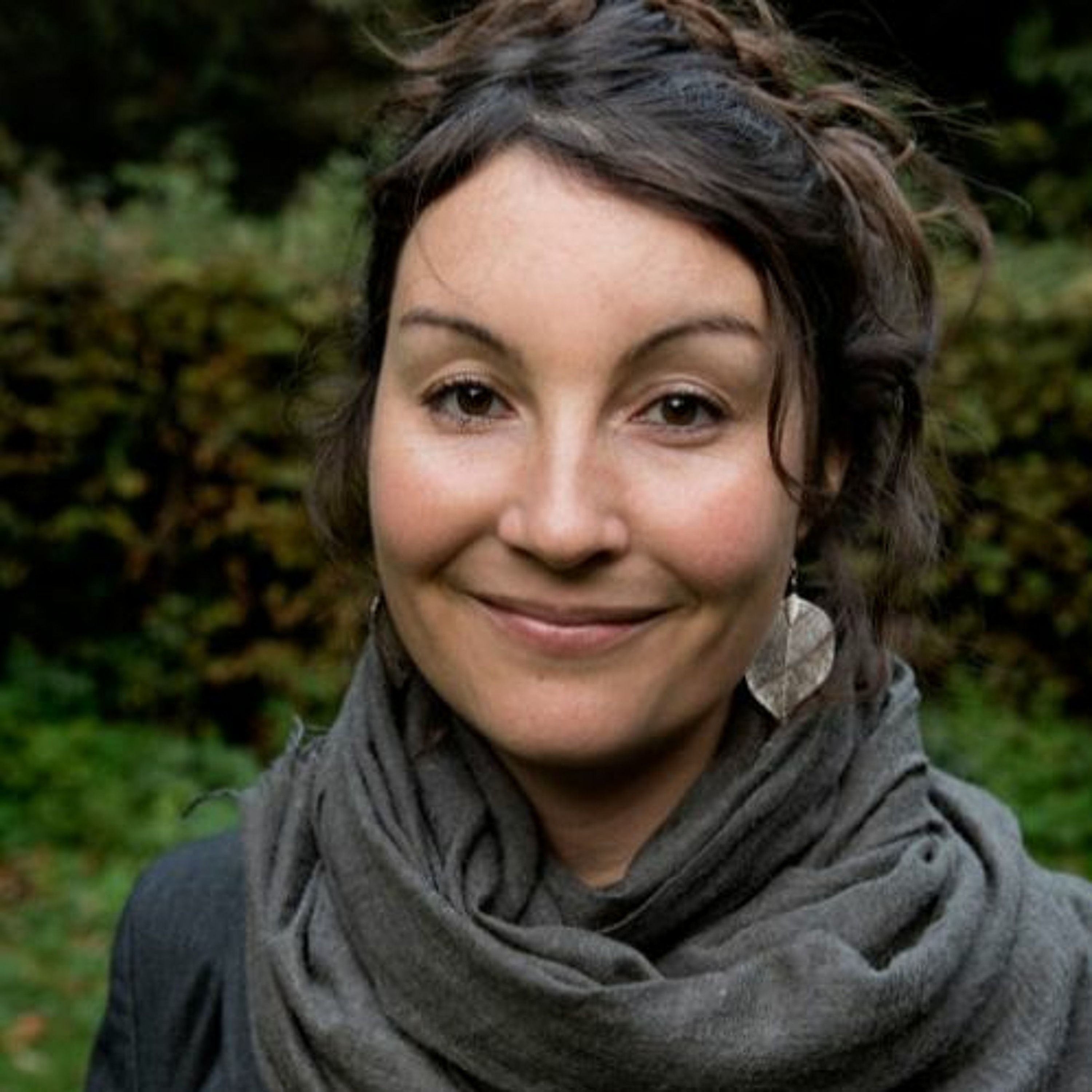 Wie geht achtsame Erziehung? Experteninterview mit Familientherapeutin Anne