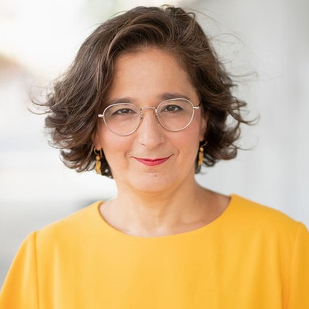 #112 Isabel Schayani – Hoffnung geben und nicht "ver-hoffen"
