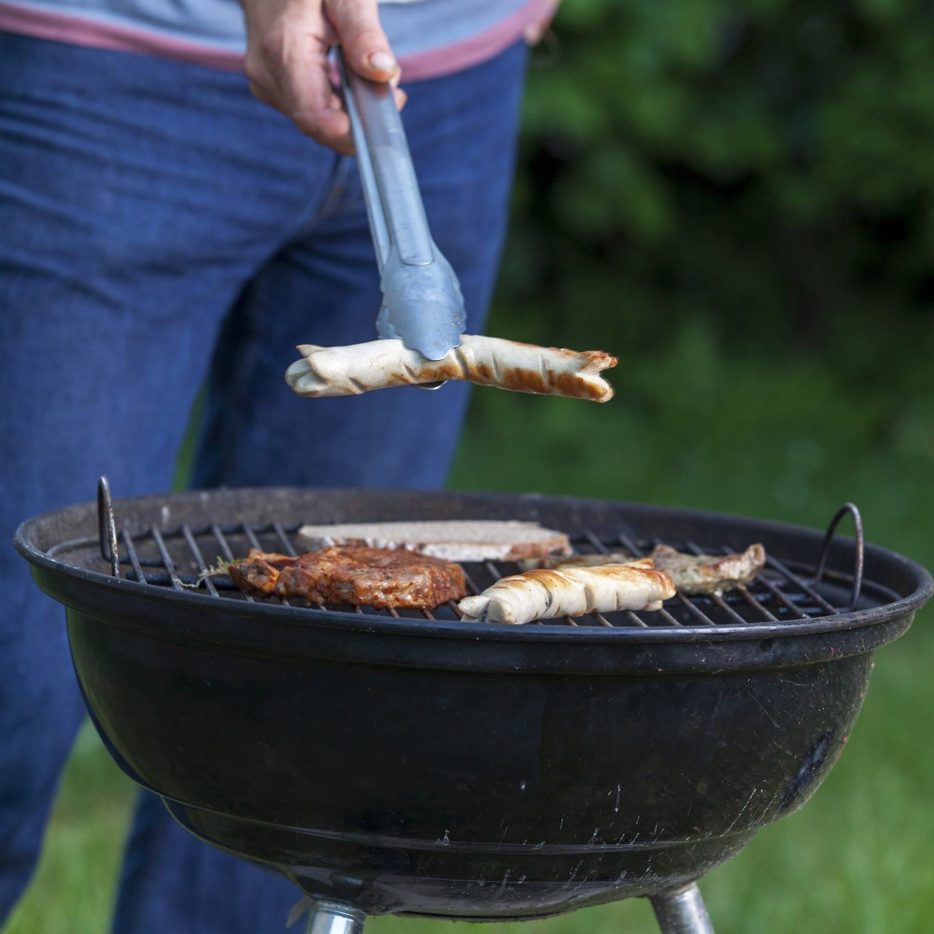 Folgen Männer am Grill ihrem Steinzeit-Instinkt? Gibt es ein Grill-Gen?