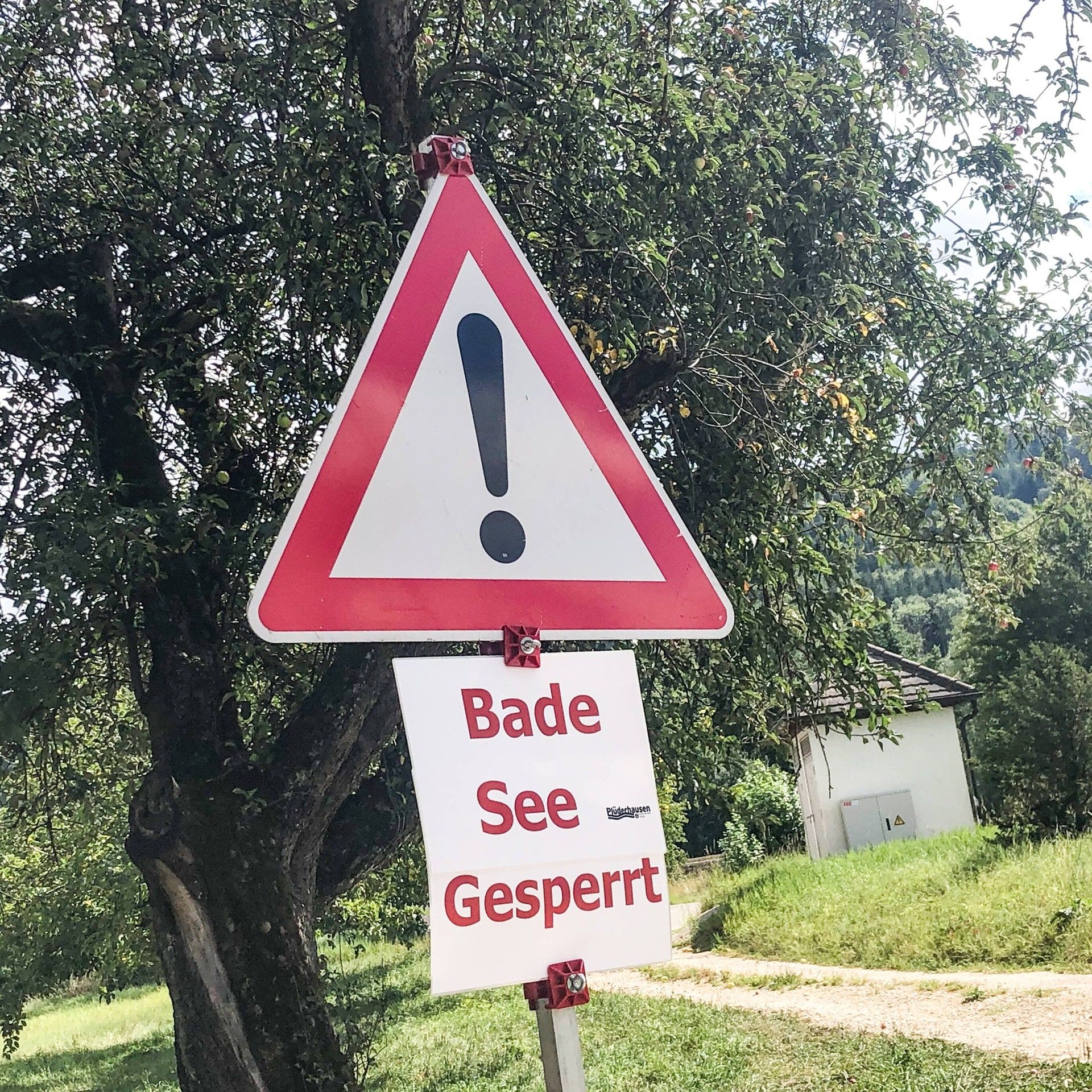 Was passiert, wenn ein Badesee umkippt – ist das gefährlich?