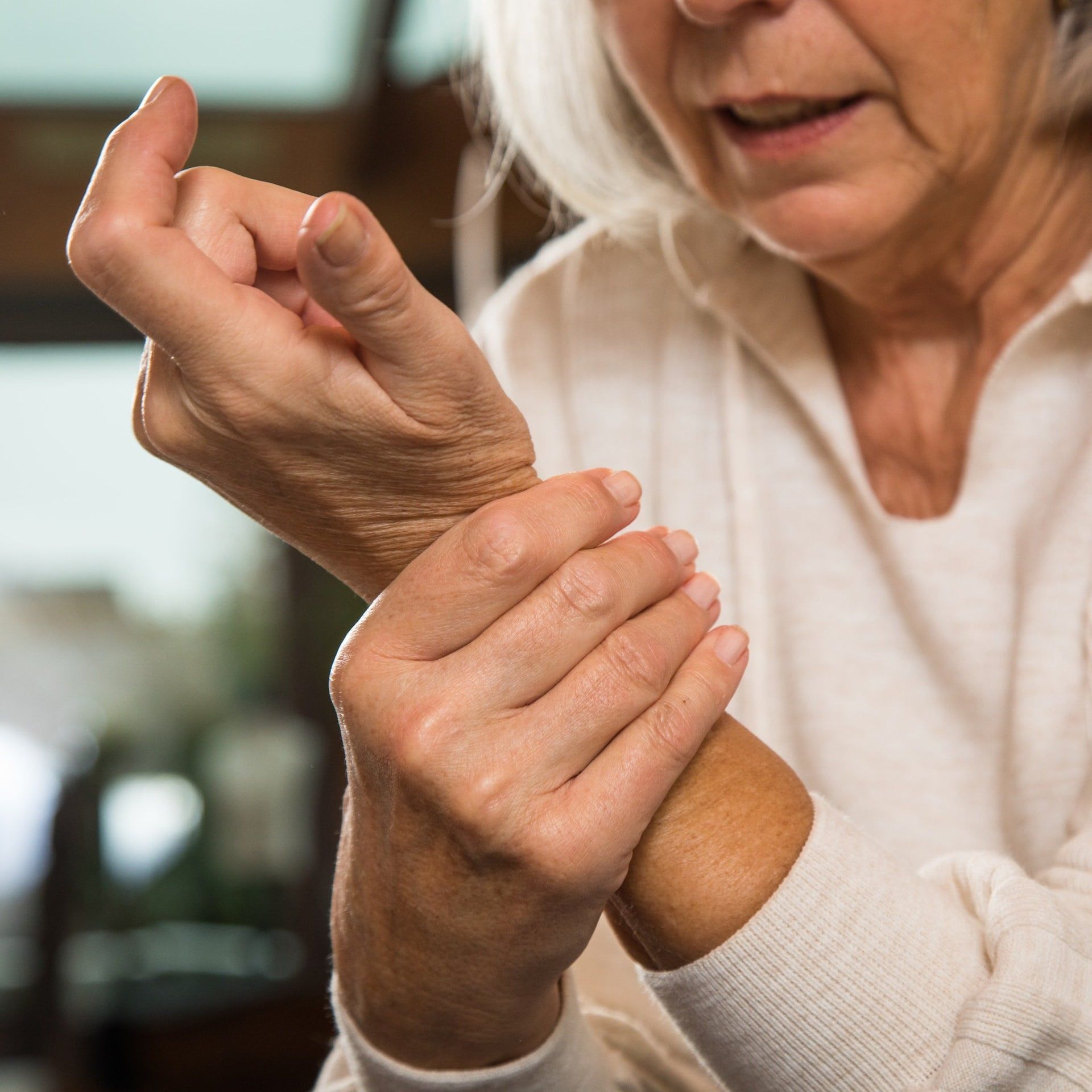 Was kann man bei Arthrose an den Händen oder Handgelenken machen?