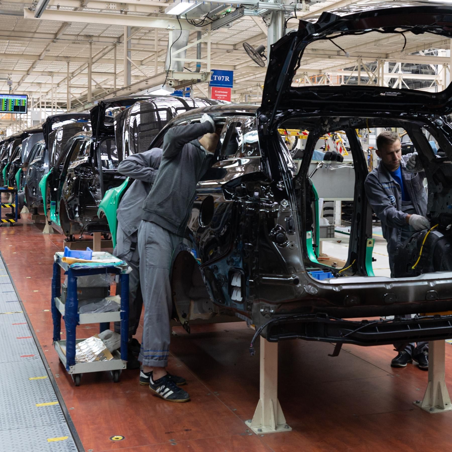Gewinne weg, Jobs in Gefahr - Wohin steuert die deutsche Autoindustrie?