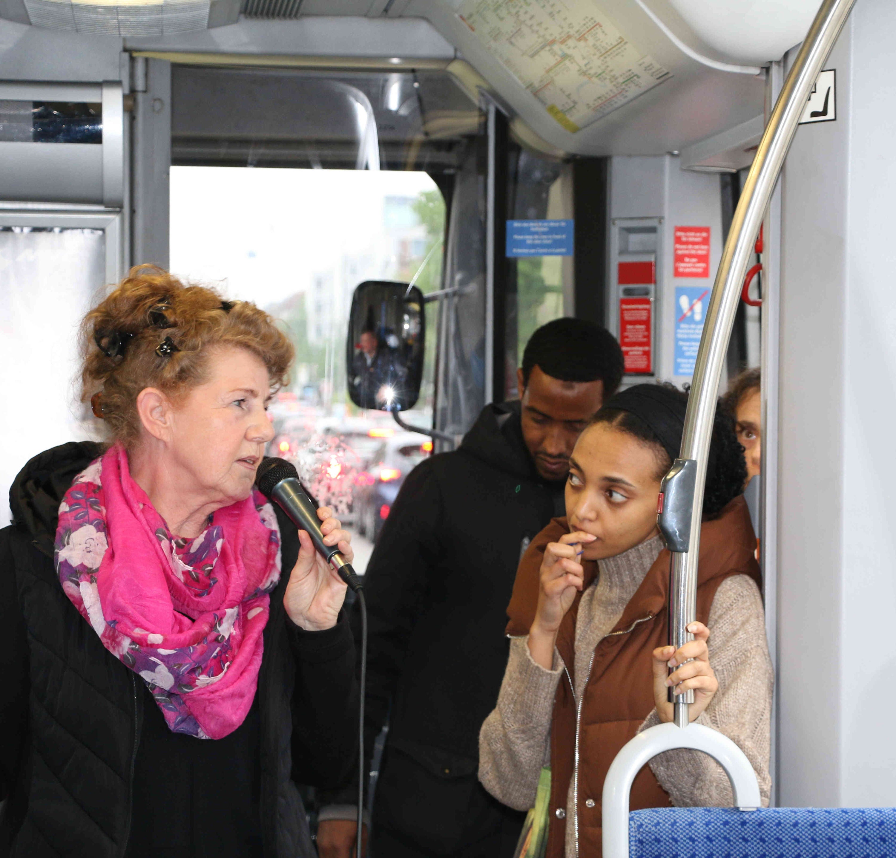 Wohnungs- und Obdachlosenarbeit in München von der Tram aus gesehen