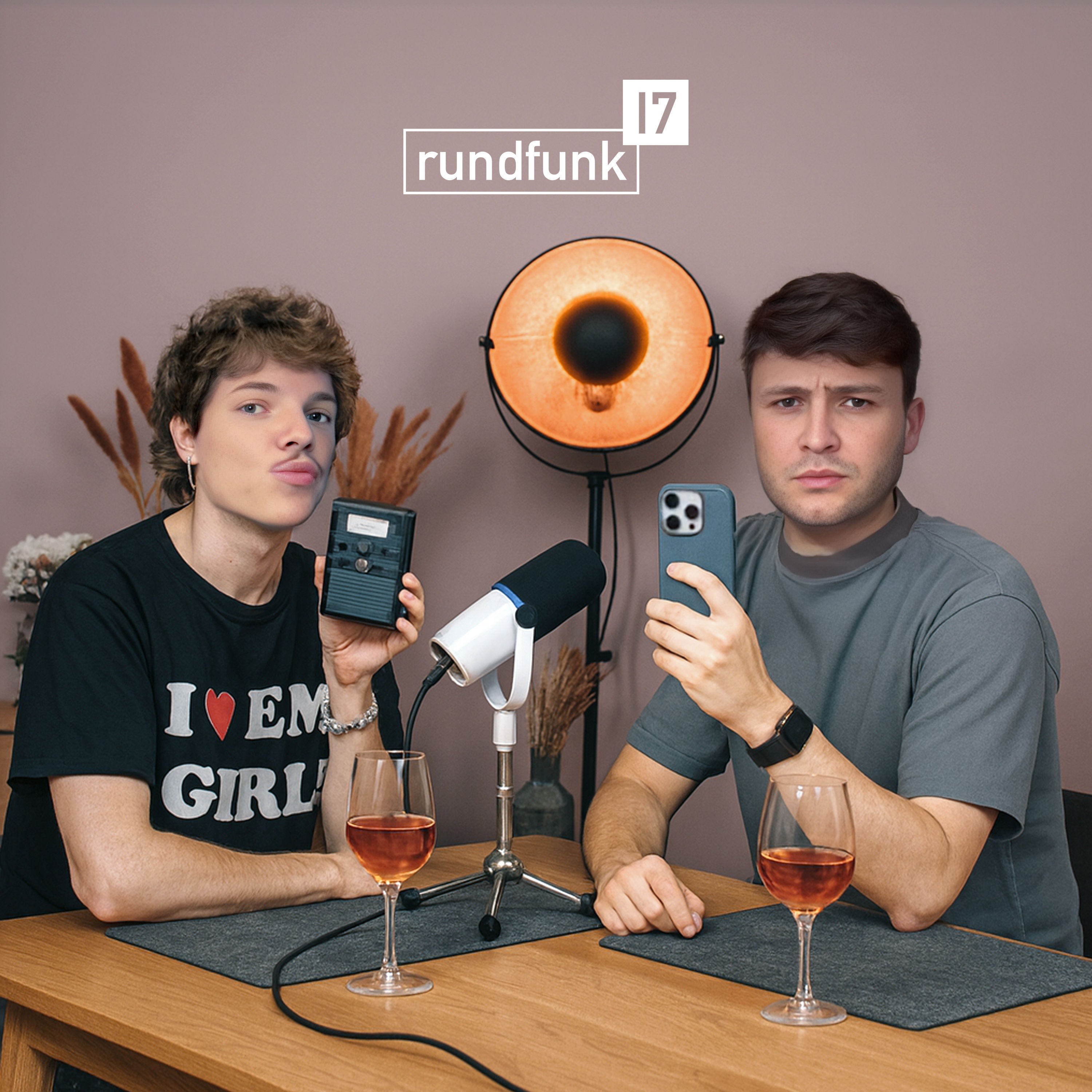 Gamescom-Gedränge vs. Gebrauchtwagen-Geheimnis – #rundfunk17 Folge 379