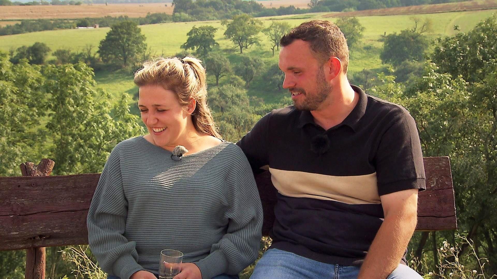 Sarah und Paul haben Beziehungsprobleme