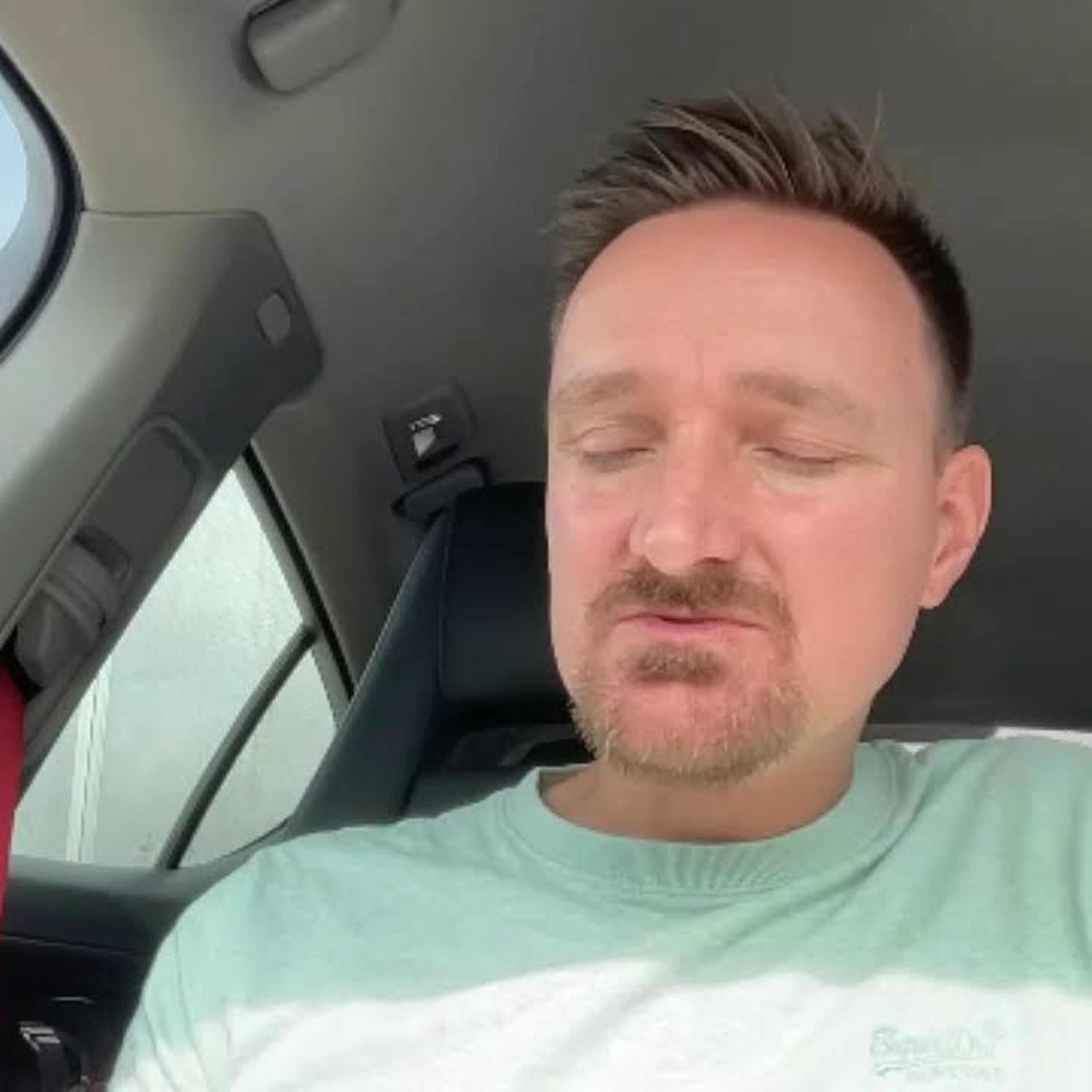 "Ping" - Jonglieren mit Selbstbildern als Vermeidung von Heilung.