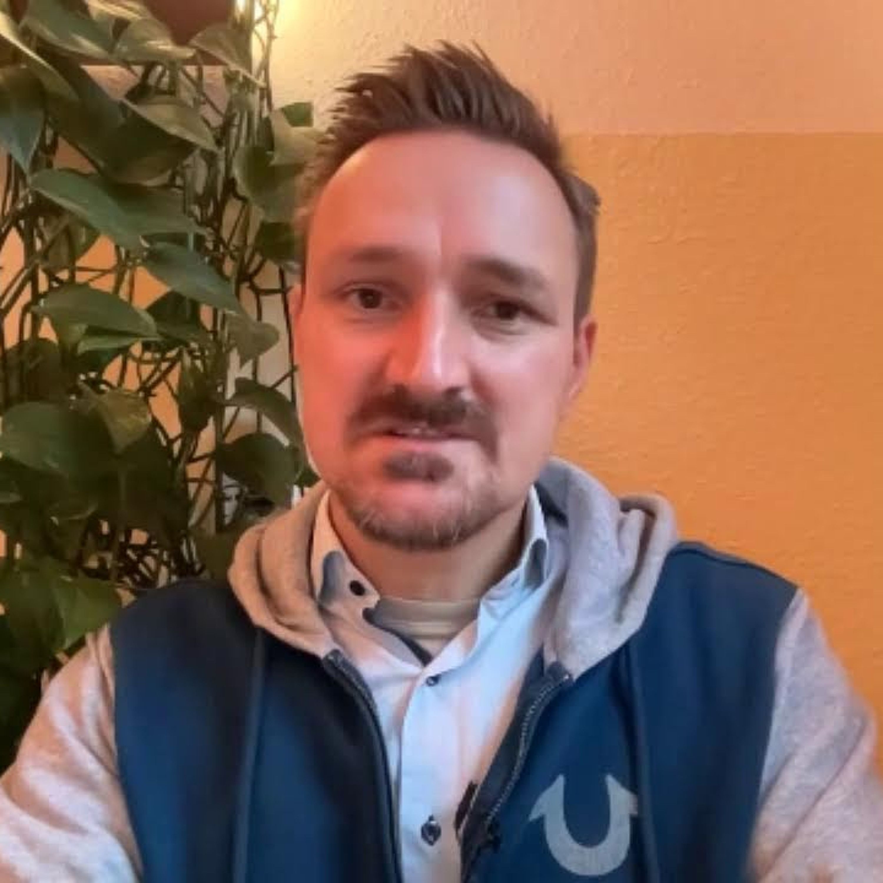 Ein Kurs in Wundern - 323 Ich bringe freudig das »Opfer« der Angst.
