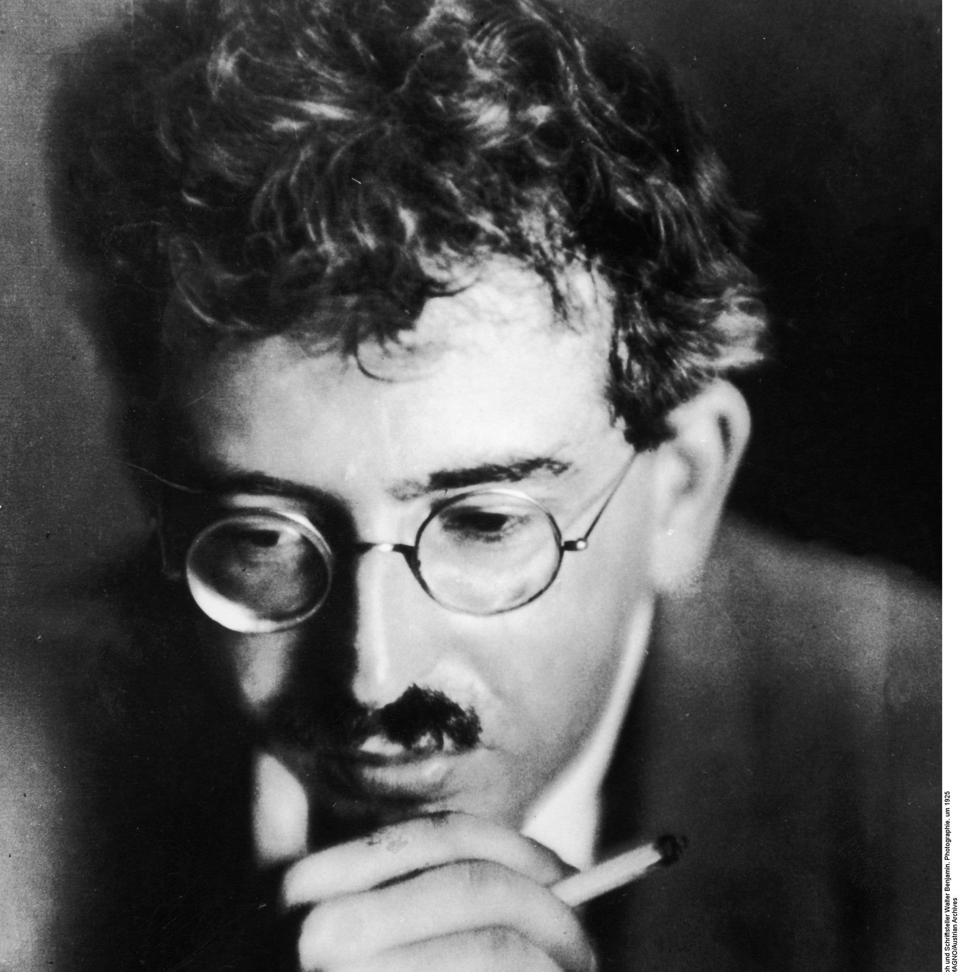 25.09.1940: Walter Benjamin flüchtet über die Pyrenäen