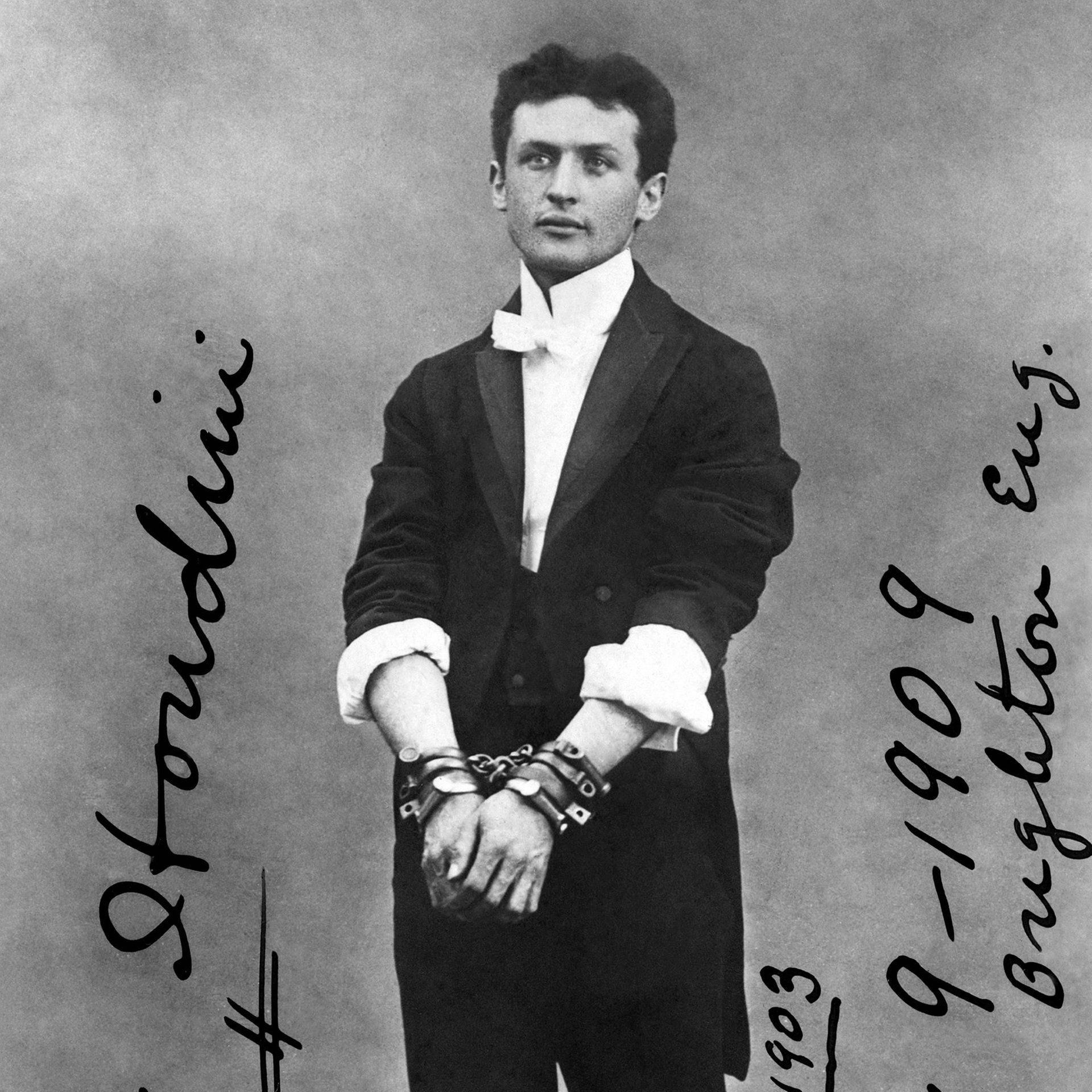 10.05.1903: Harry Houdini entflieht dem Safe auf Rädern