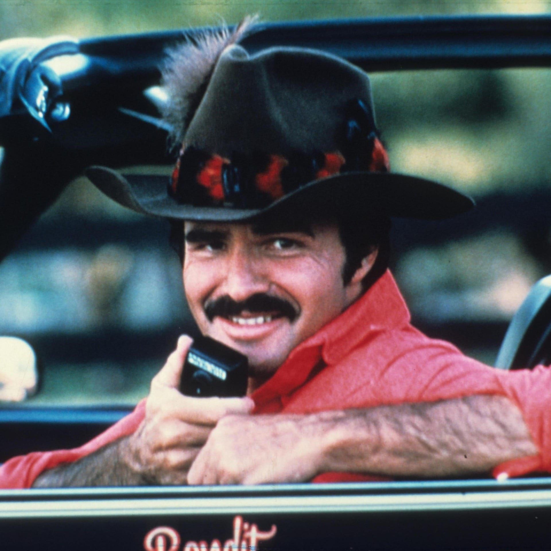 14.03.1972: Burt Reynolds lässt sich nackt fotografieren