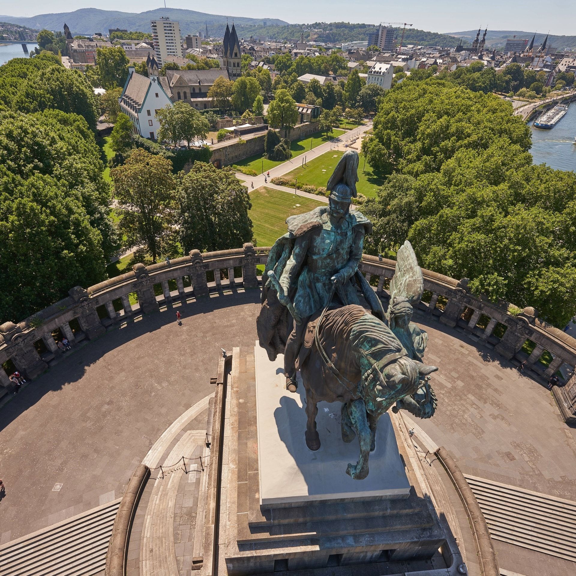 31.08.1897: Das Kaiser-Wilhelm-Denkmal in Koblenz wird eingeweiht