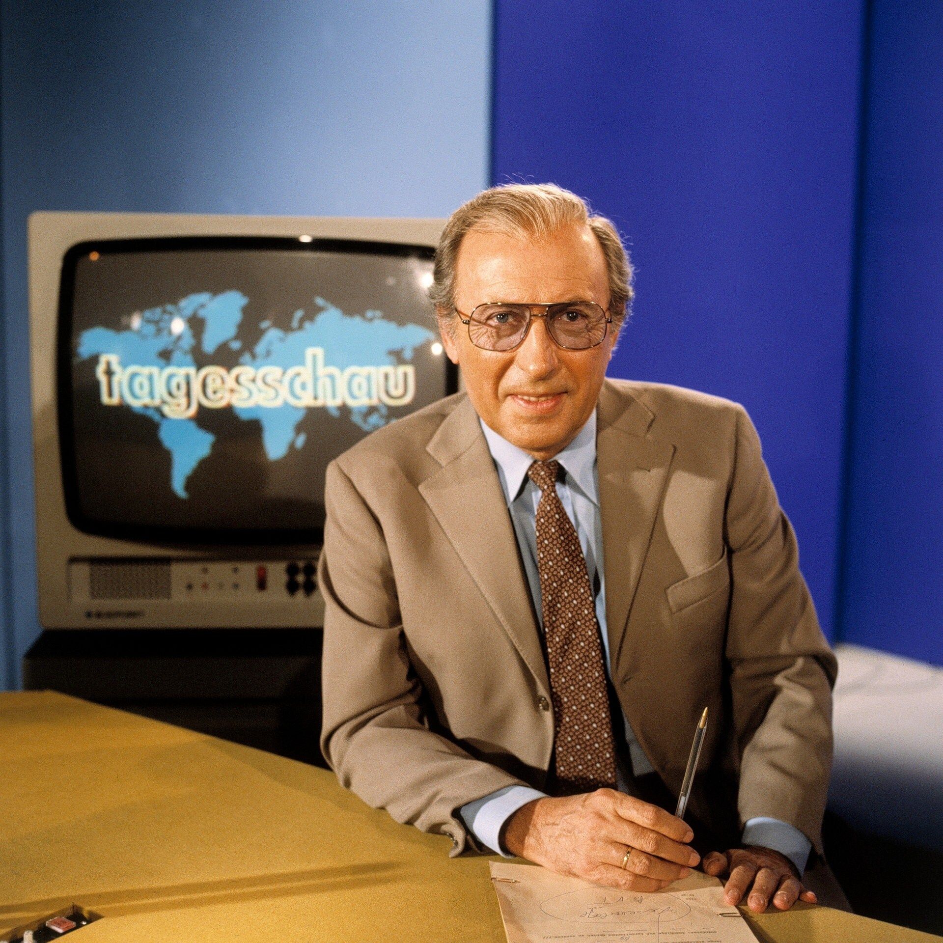 01.10.1956: Die Tagesschau wird zur werktäglichen Sendung