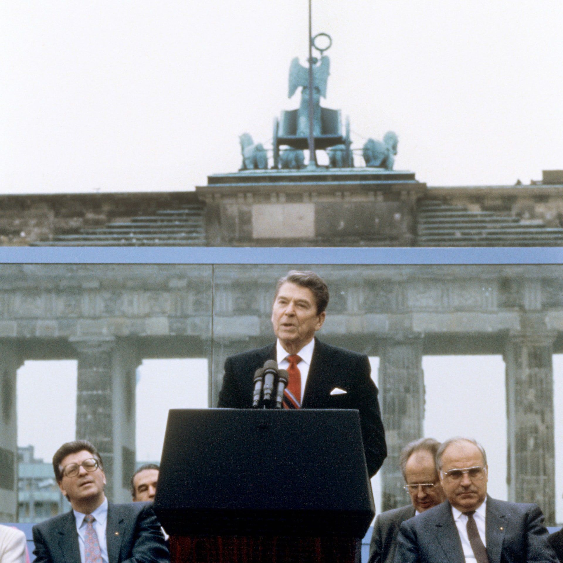 12.06.1987: Ronald Reagan spricht an der Berliner Mauer