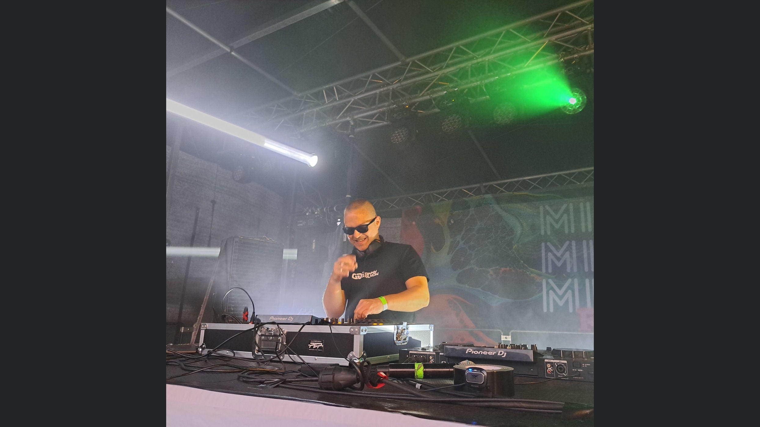 Electronic Impressions with Danny Grunow