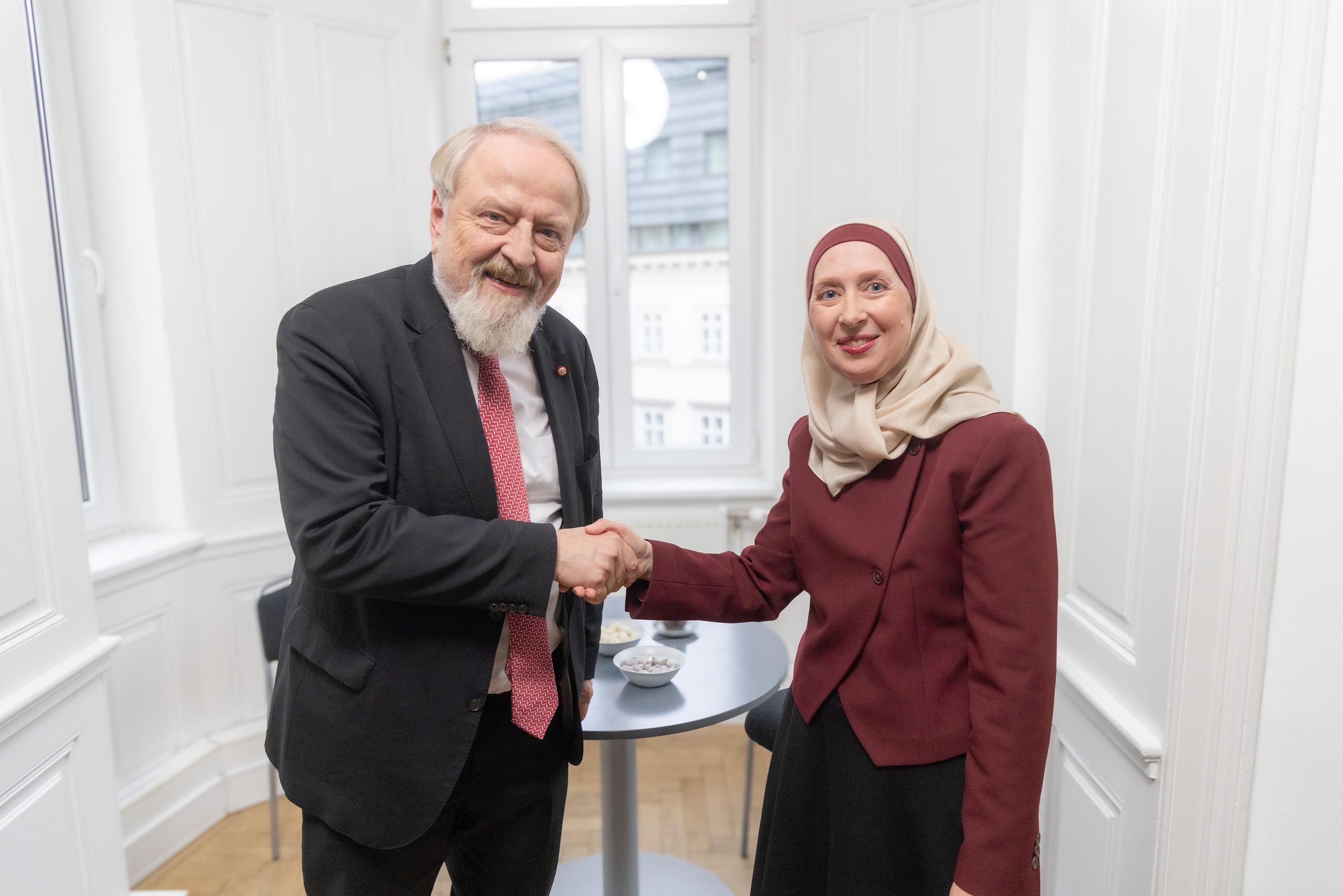 Carla Amina Baghajati im ZEITGESPRÄCH 113 mit Gerhard Schmid