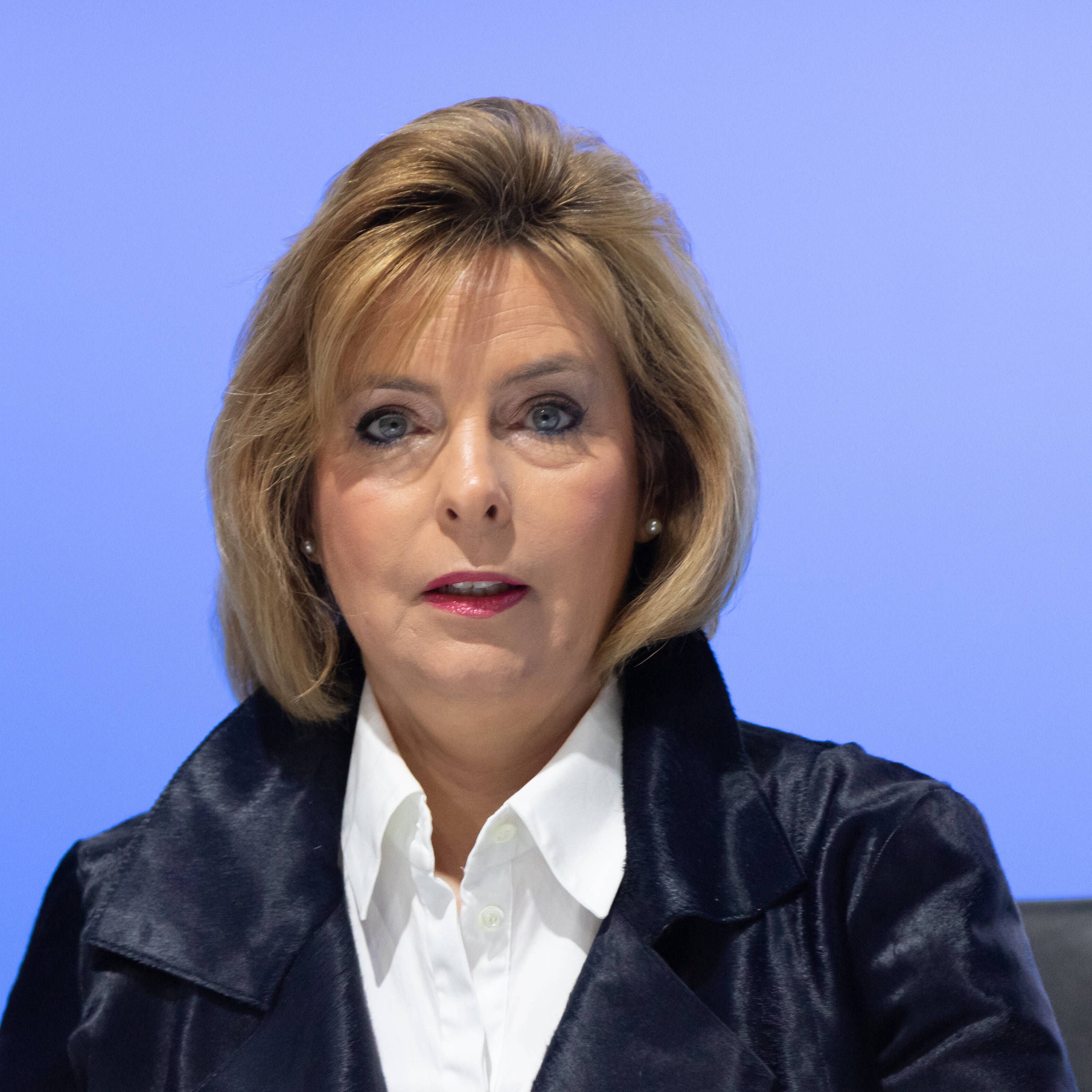 "Plattformen werden nie frei von Hassrede sein"