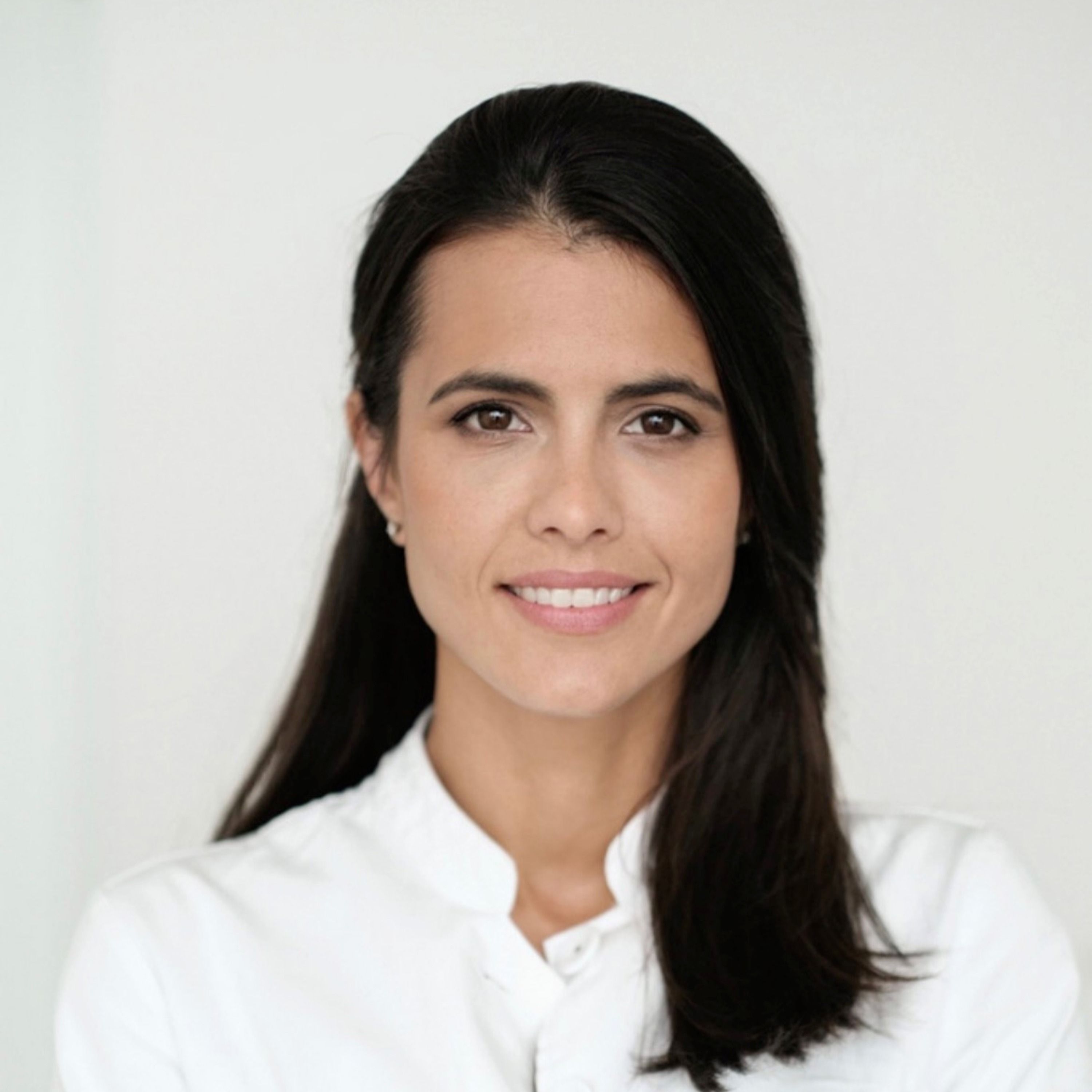 Estefanía Lang, Dermatologin mit Hautarzt-App