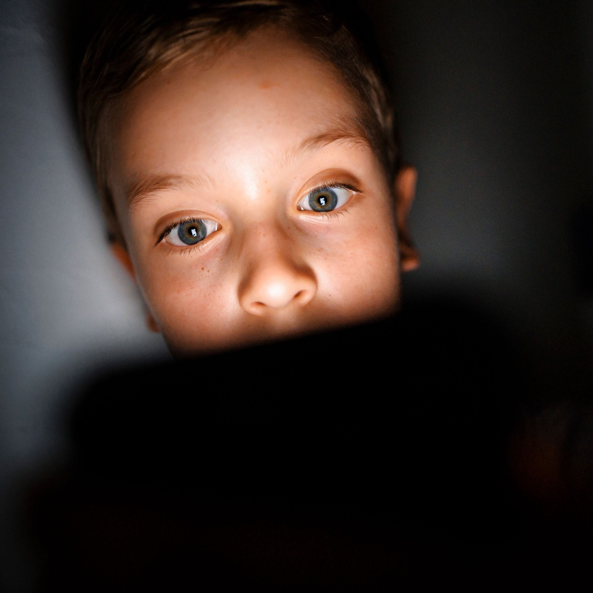 Automatische Alterserkennung für Chat GPT: ein besserer Schutz für Kinder und Jugendliche?