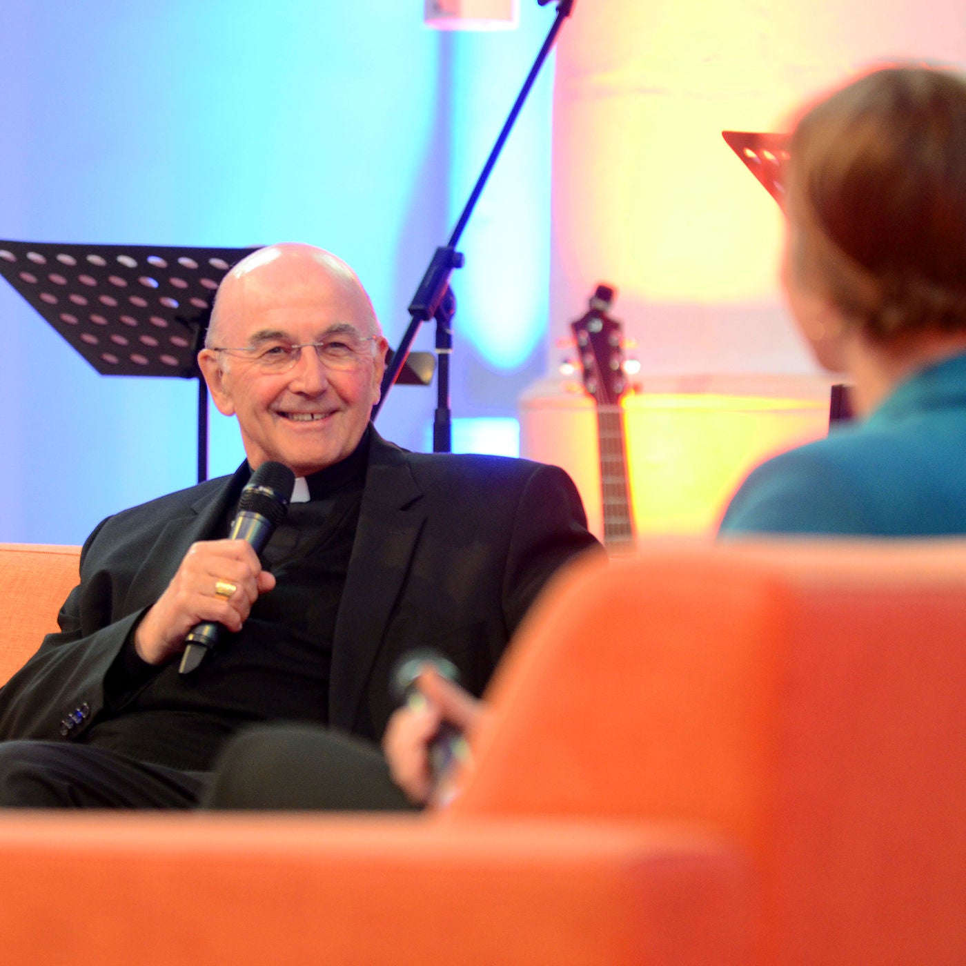 #33 Ask the bishop - Bischof Genn zum Thema Liebe