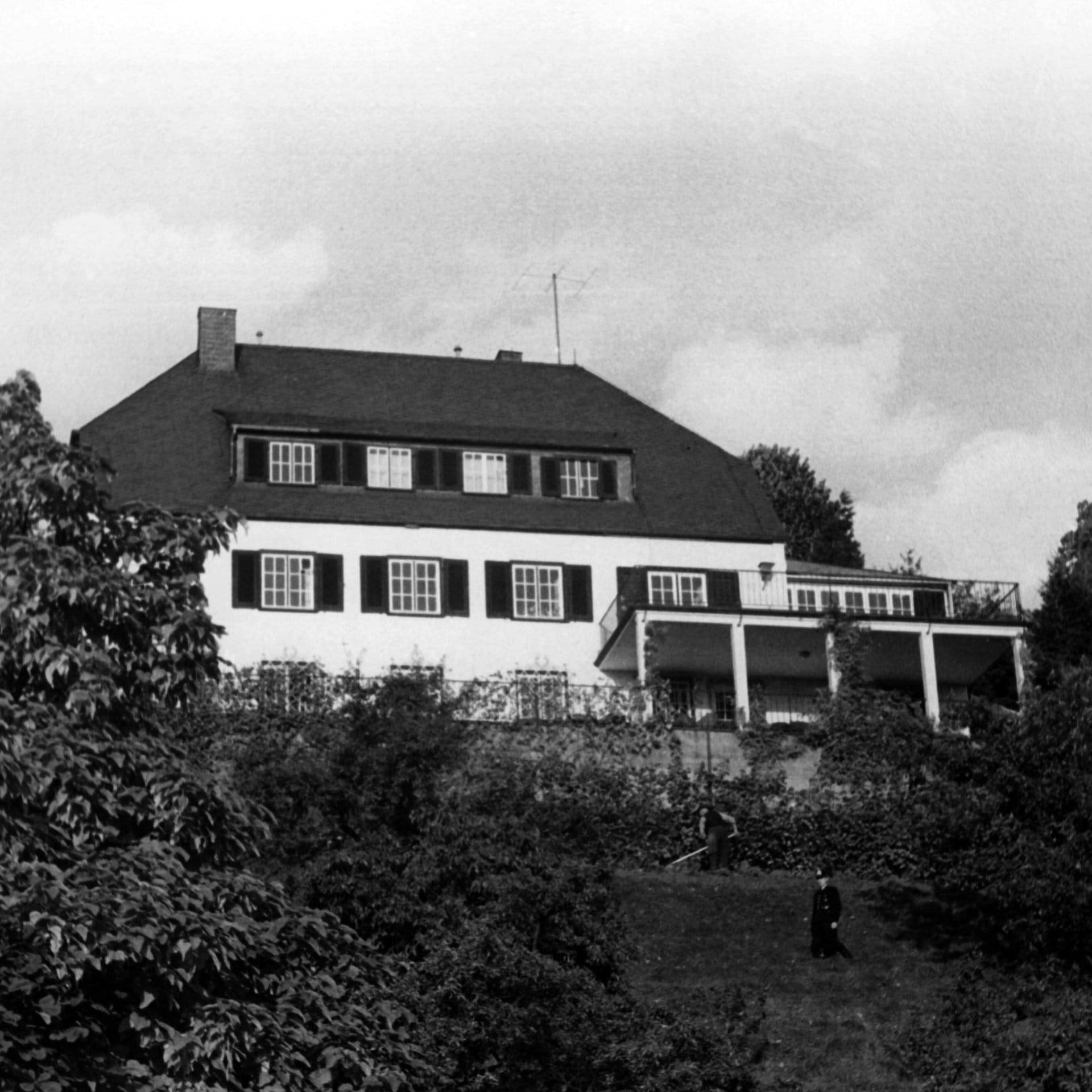 Erste Koalitionsverhandlungen der Bundesrepublik – Handschlag reicht | 23.8.1949