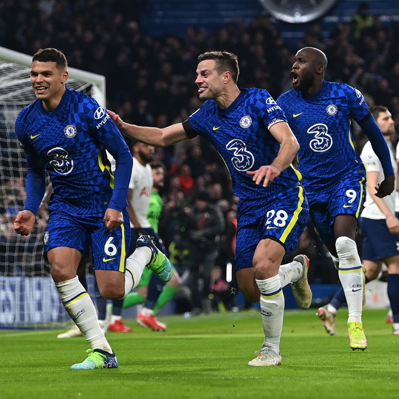 S1 Ep321: Chelsea are kings of London, Man United leave it late, Tammy tears up Serie A plus the footballer who couldn't go to space?!