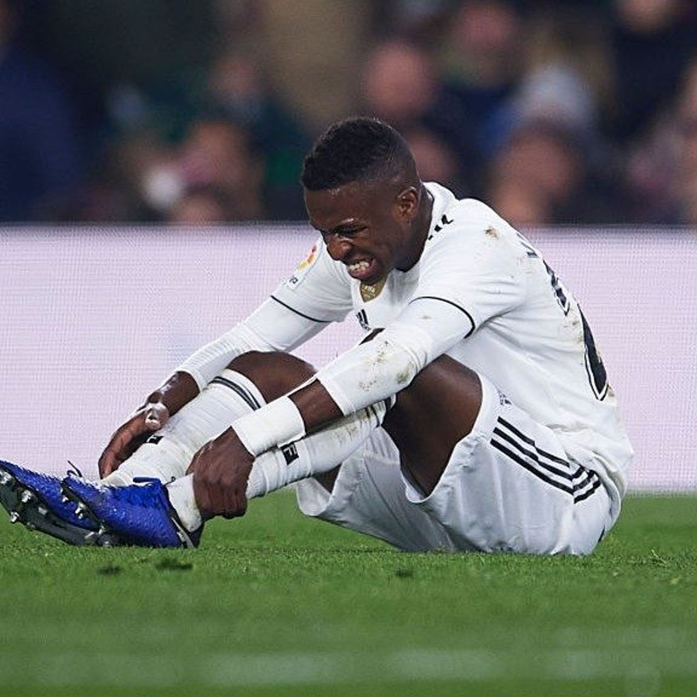 S1 Ep132: The mess at Real Madrid, Bundesliga returns and Özil’s downfall