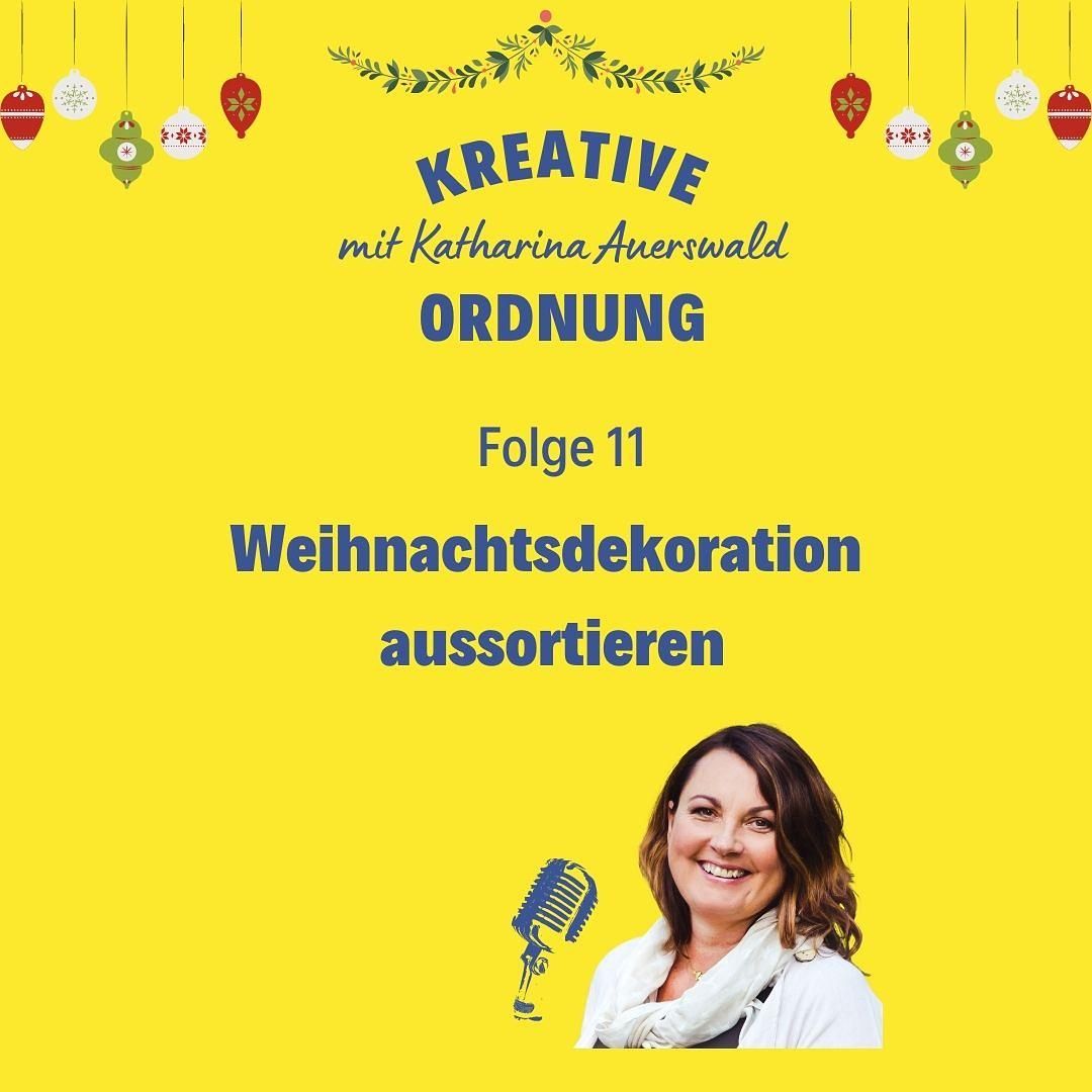 Weihnachtsdekoration aussortieren